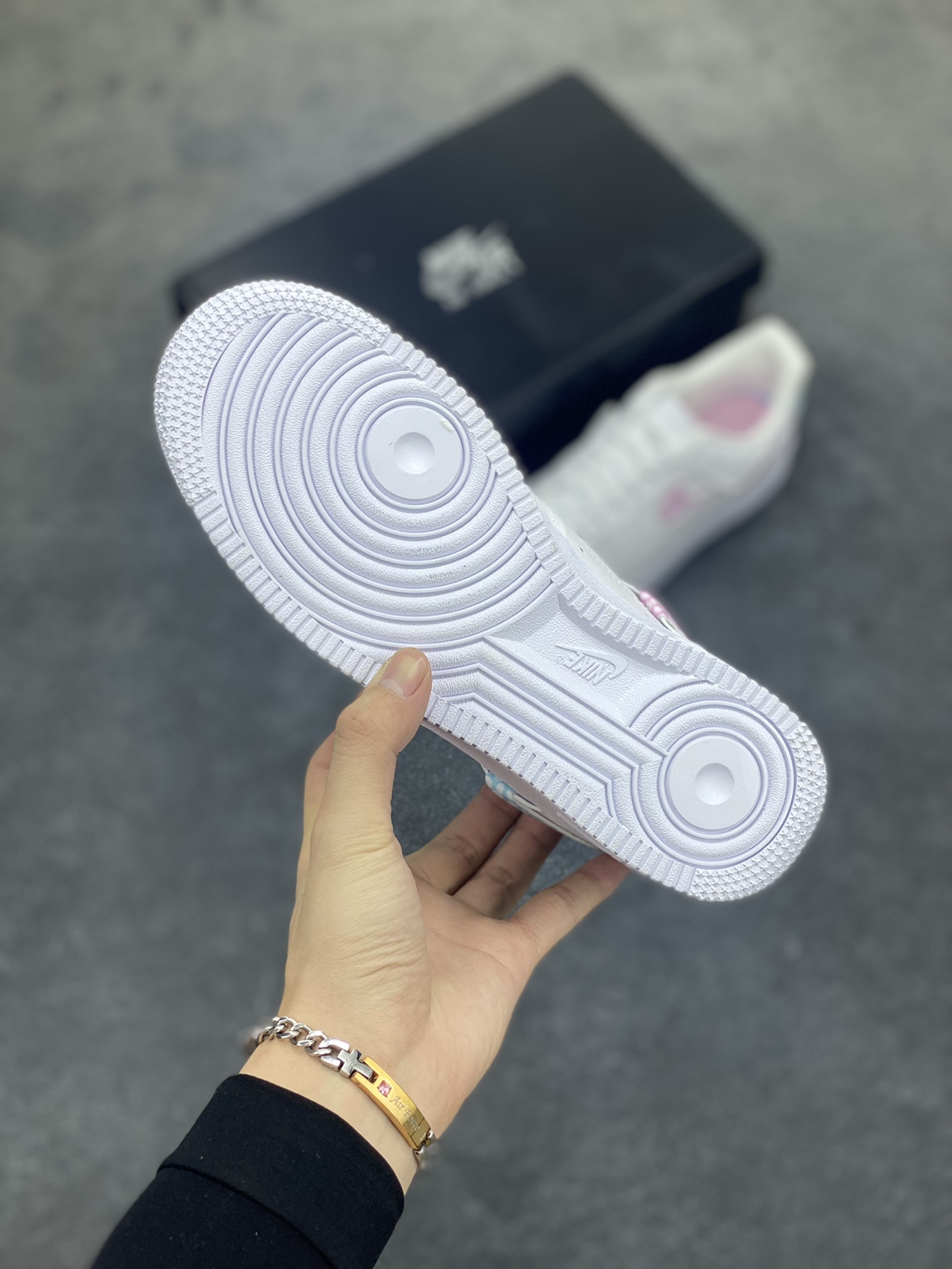 图片[5]-福利特价 全掌气垫🔥 NK Air Force 1 空军一号 断勾 原楦头原纸板 打造纯正空军版型#专注外贸渠道 全掌内置蜂窝气垫 #原盒配件 原厂中底钢印、拉帮完美 货号：DC1164-101 尺码：36 36.5 37.5 38 38.5 39 40 40.5 41 42 42.5 43 44 44.5 45-选品中心