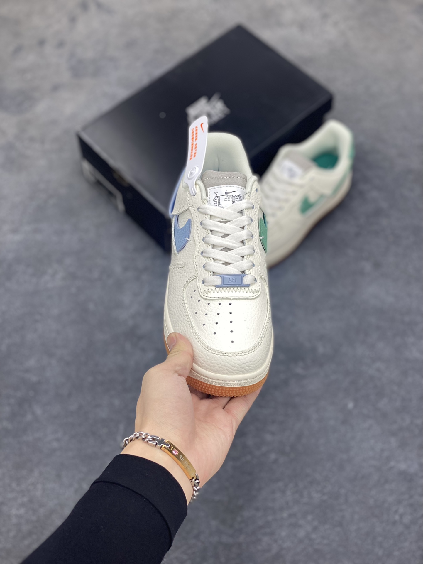 图片[2]-福利特价 全掌气垫🔥 NK Air Force 1 空军一号 断勾 原楦头原纸板 打造纯正空军版型#专注外贸渠道 全掌内置蜂窝气垫 #原盒配件 原厂中底钢印、拉帮完美 货号：DV0740-100 尺码：36 36.5 37.5 38 38.5 39 40 40.5 41 42 42.5 43 44 44.5 45-选品中心