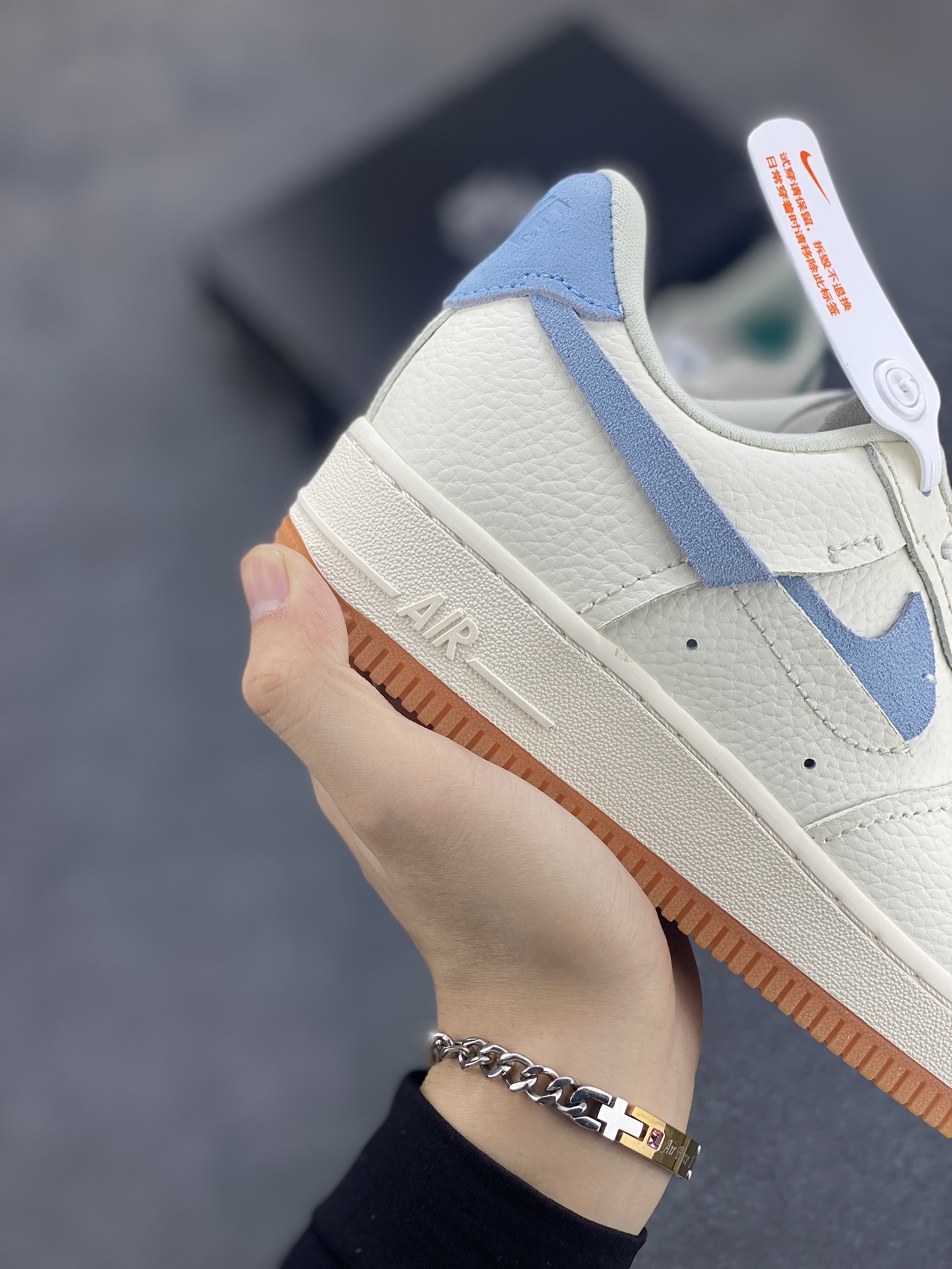 图片[6]-福利特价 全掌气垫🔥 NK Air Force 1 空军一号 断勾 原楦头原纸板 打造纯正空军版型#专注外贸渠道 全掌内置蜂窝气垫 #原盒配件 原厂中底钢印、拉帮完美 货号：DV0740-100 尺码：36 36.5 37.5 38 38.5 39 40 40.5 41 42 42.5 43 44 44.5 45-选品中心