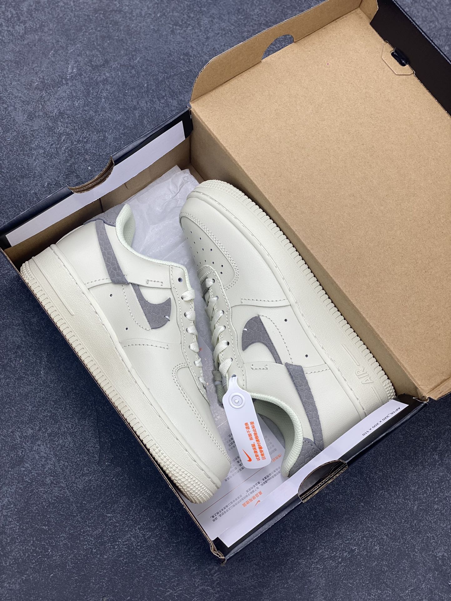 图片[9]-福利特价 全掌气垫🔥 NK Air Force 1 空军一号 断勾 原楦头原纸板 打造纯正空军版型#专注外贸渠道 全掌内置蜂窝气垫 #原盒配件 原厂中底钢印、拉帮完美 货号：DH3869-001 尺码：36 36.5 37.5 38 38.5 39 40 40.5 41 42 42.5 43 44 44.5 45-选品中心