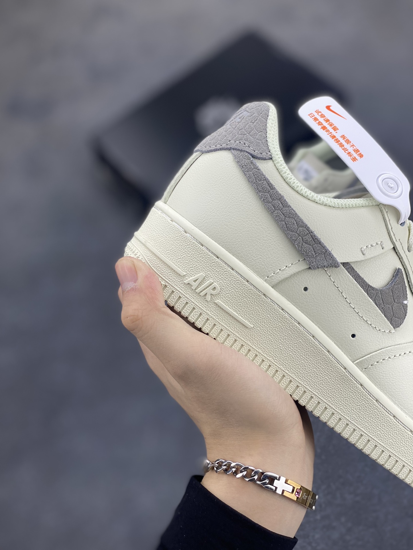 图片[6]-福利特价 全掌气垫🔥 NK Air Force 1 空军一号 断勾 原楦头原纸板 打造纯正空军版型#专注外贸渠道 全掌内置蜂窝气垫 #原盒配件 原厂中底钢印、拉帮完美 货号：DH3869-001 尺码：36 36.5 37.5 38 38.5 39 40 40.5 41 42 42.5 43 44 44.5 45-选品中心