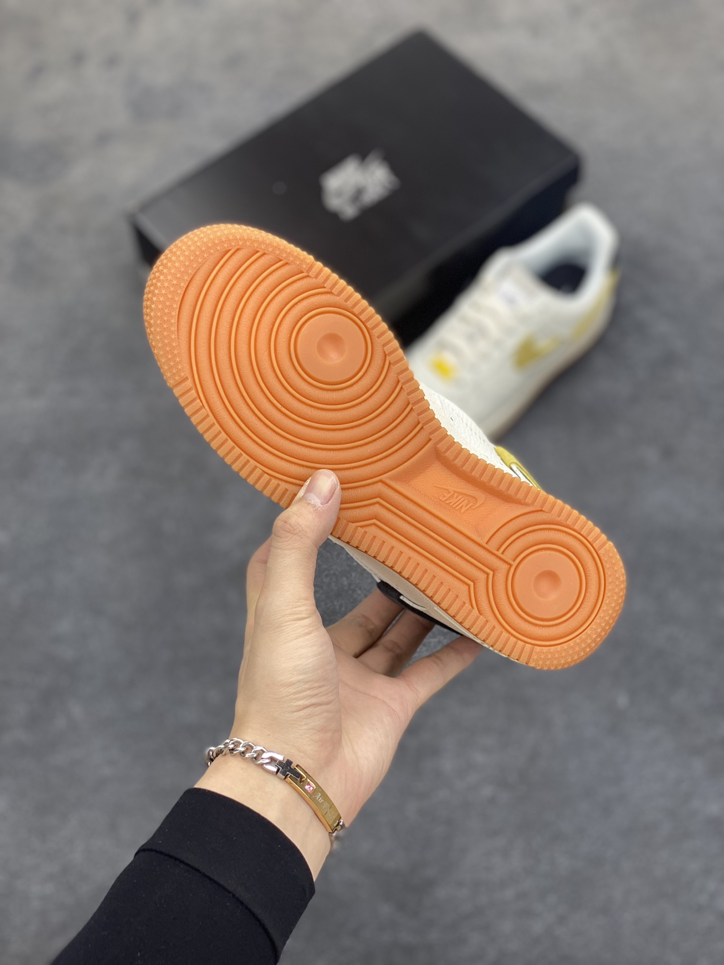 图片[5]-福利特价 全掌气垫🔥 NK Air Force 1 空军一号 断勾 原楦头原纸板 打造纯正空军版型#专注外贸渠道 全掌内置蜂窝气垫 #原盒配件 原厂中底钢印、拉帮完美 货号：DV0740-101 尺码：36 36.5 37.5 38 38.5 39 40 40.5 41 42 42.5 43 44 44.5 45-选品中心