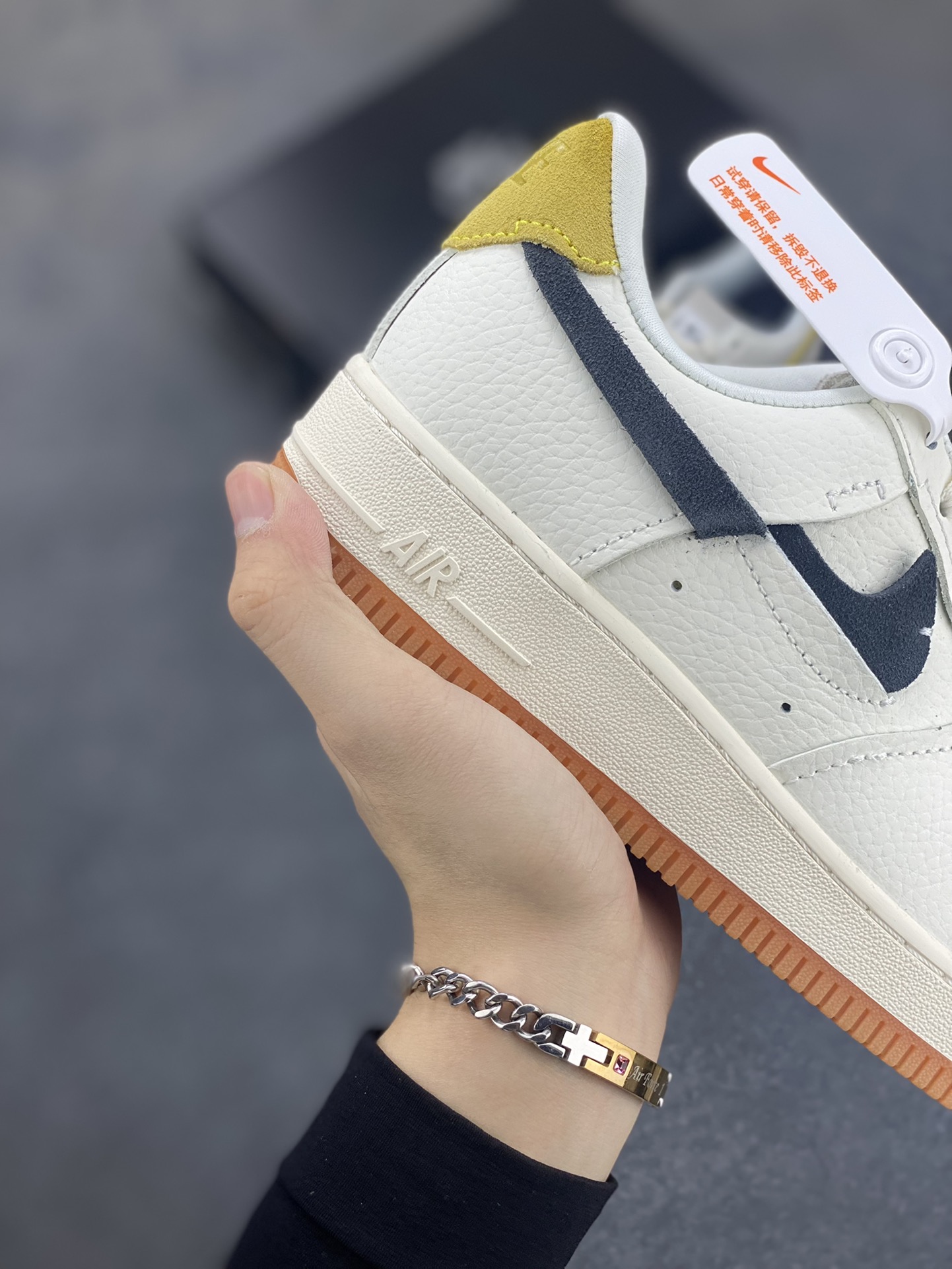 图片[6]-福利特价 全掌气垫🔥 NK Air Force 1 空军一号 断勾 原楦头原纸板 打造纯正空军版型#专注外贸渠道 全掌内置蜂窝气垫 #原盒配件 原厂中底钢印、拉帮完美 货号：DV0740-101 尺码：36 36.5 37.5 38 38.5 39 40 40.5 41 42 42.5 43 44 44.5 45-选品中心