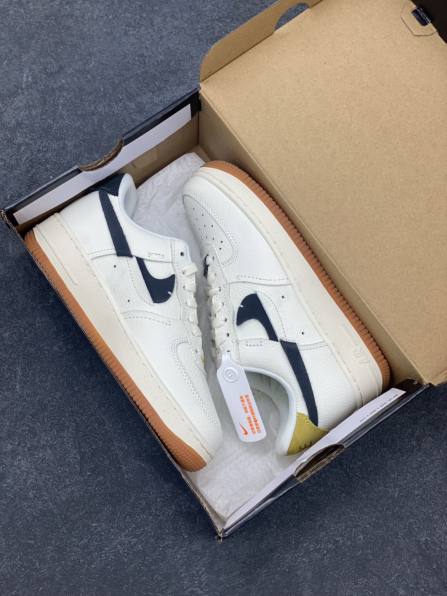 图片[9]-福利特价 全掌气垫🔥 NK Air Force 1 空军一号 断勾 原楦头原纸板 打造纯正空军版型#专注外贸渠道 全掌内置蜂窝气垫 #原盒配件 原厂中底钢印、拉帮完美 货号：DV0740-101 尺码：36 36.5 37.5 38 38.5 39 40 40.5 41 42 42.5 43 44 44.5 45-选品中心