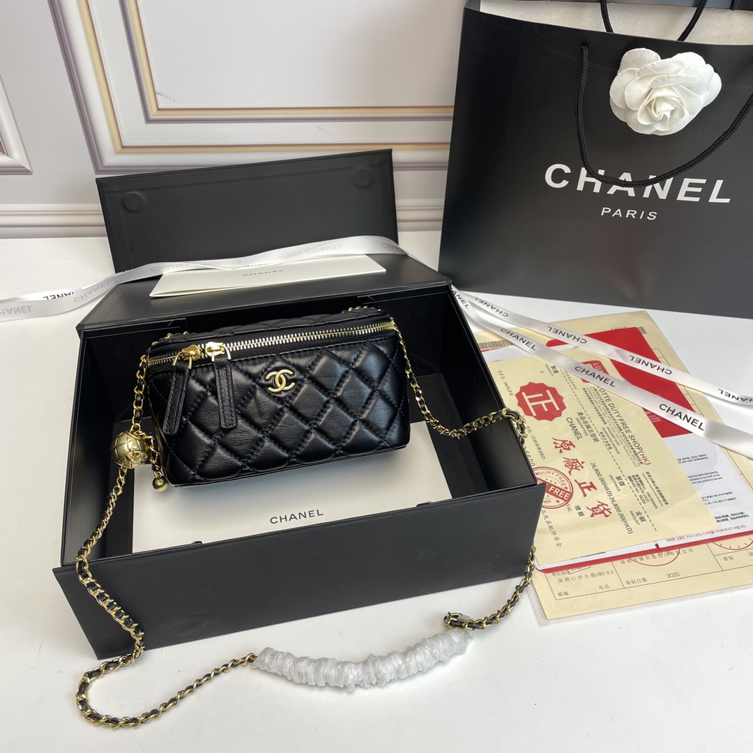 Chanel2021秋冬新品金球化妆小盒子小型收纳盒原版五金进口羊皮出街打开能补妆关上能拗造型就算放家里