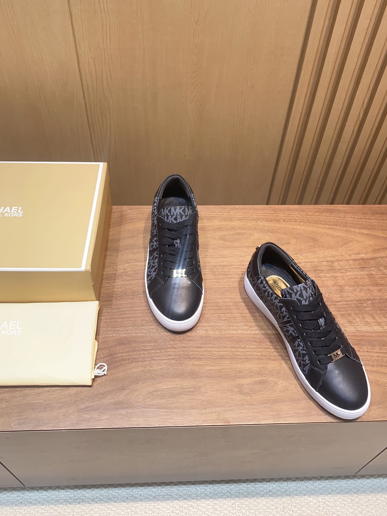 Michael Kors Shoes Sneakers Printing Rubber Sheepskin Casual