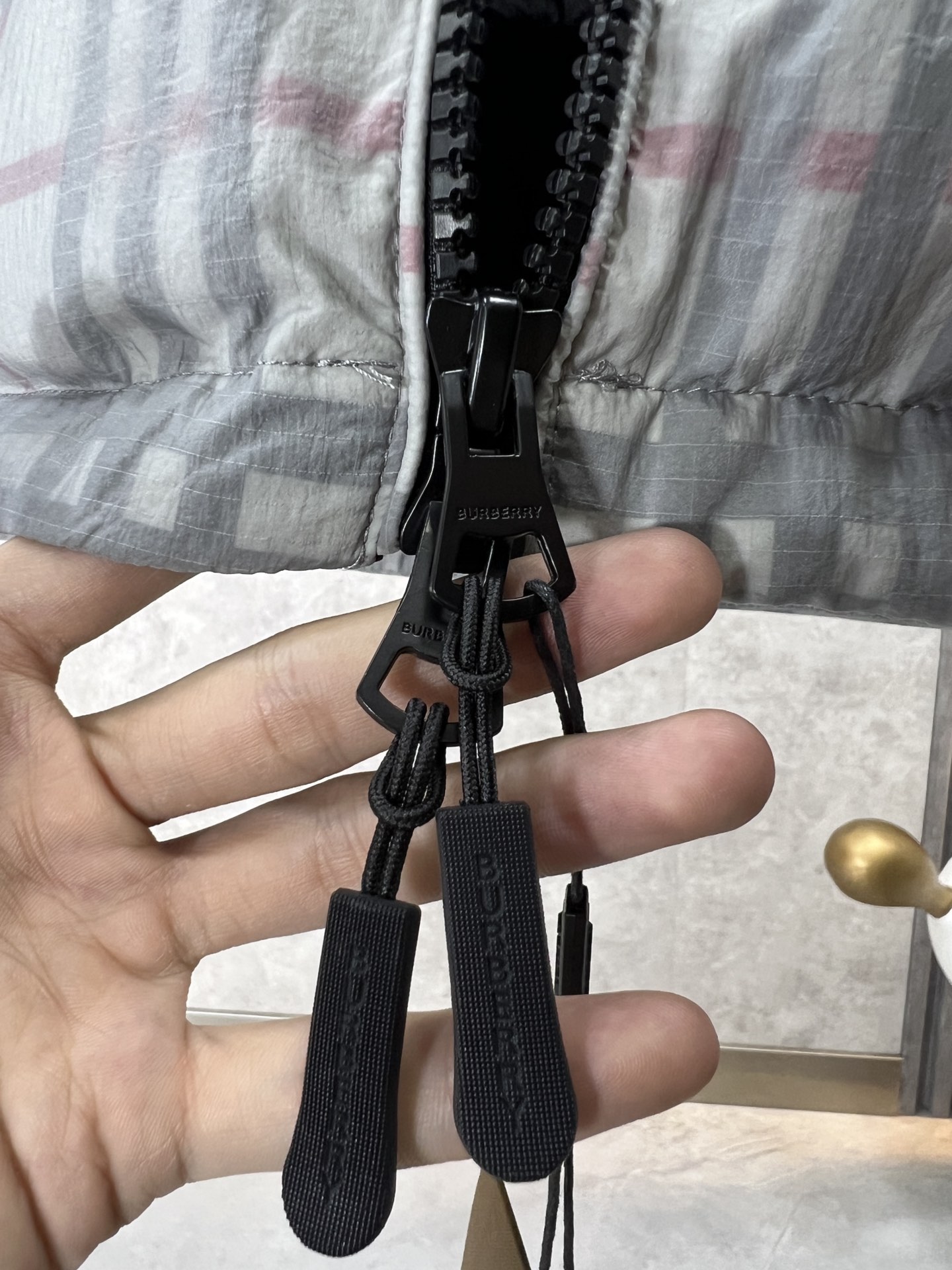 ， 巴宝莉 秋冬新款🆕羽绒服 原版11订制五金配件全进口原版定制 欢迎专柜对比 绝对的高品质 采用顶级9