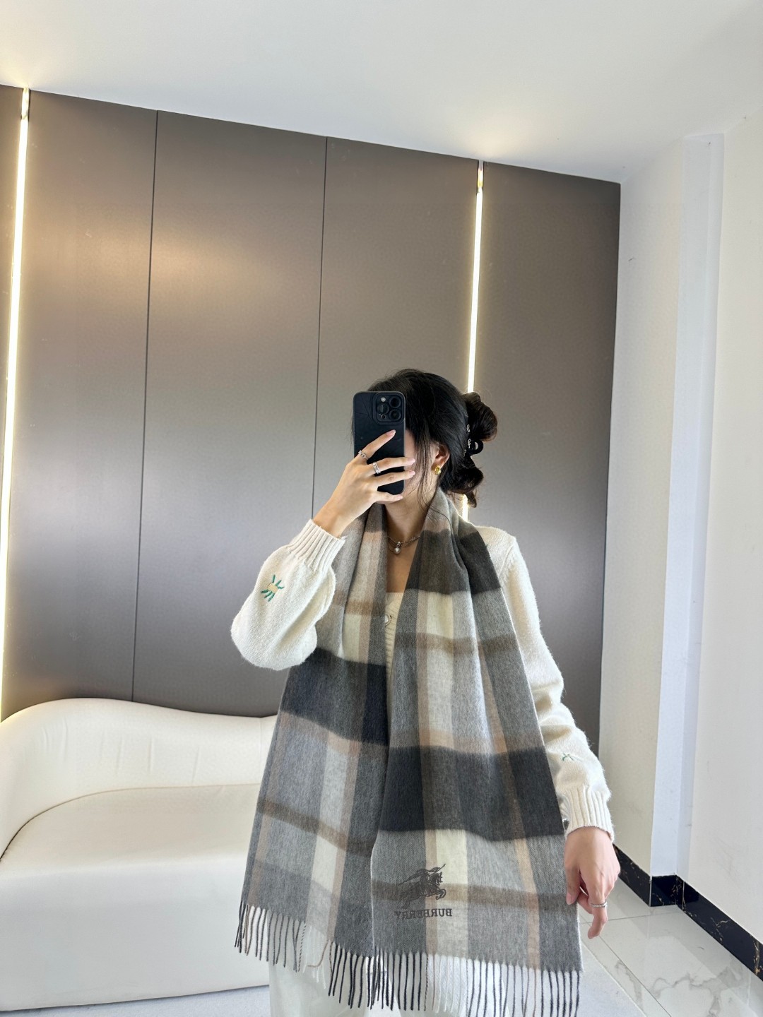 Burberry博柏利 2023 最新款【经典格子战马】男女通用情侣款围巾