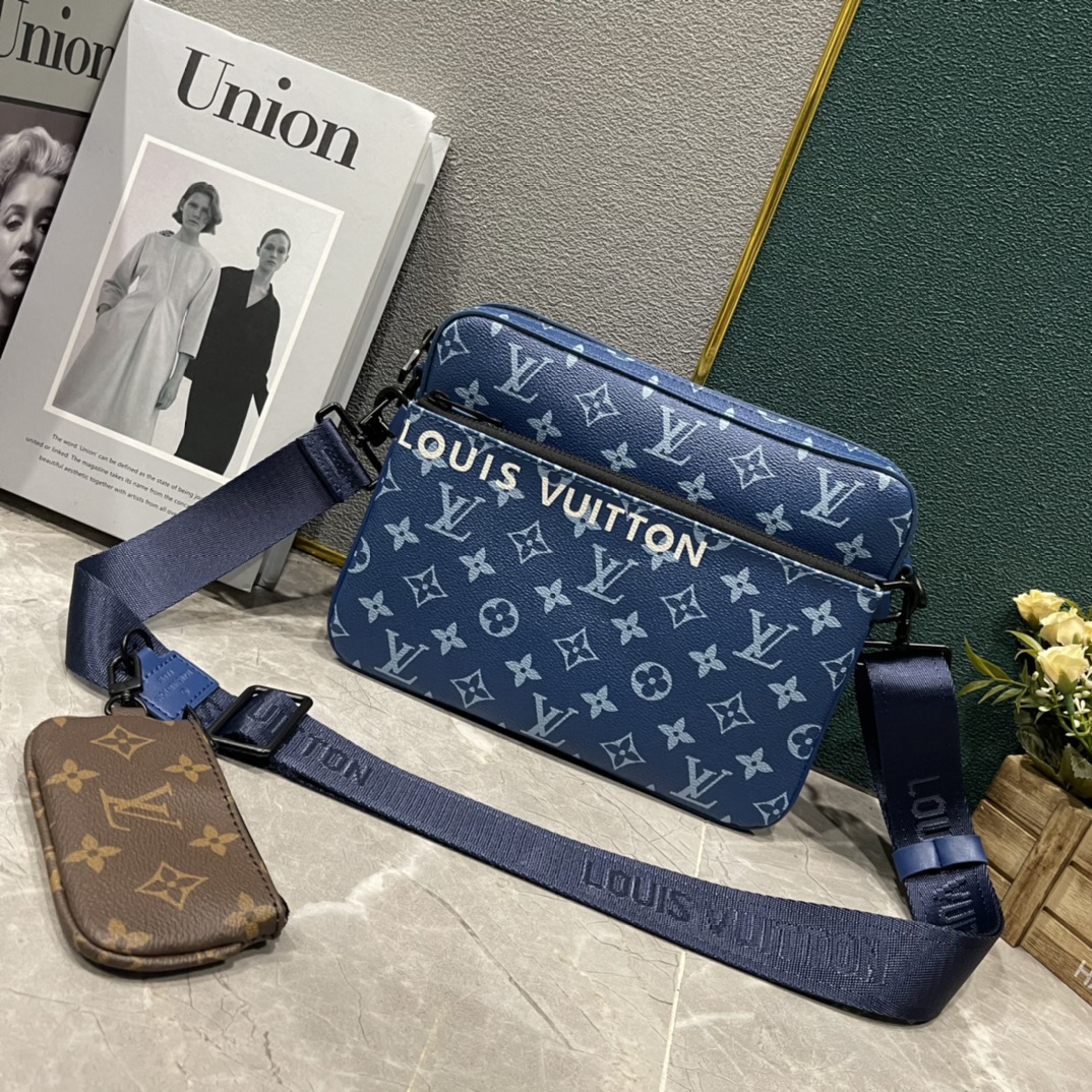 Best Replica
 Louis Vuitton Crossbody & Shoulder Bags Messenger Bags Green Red Monogram Canvas Fabric Fall/Winter Collection M23783