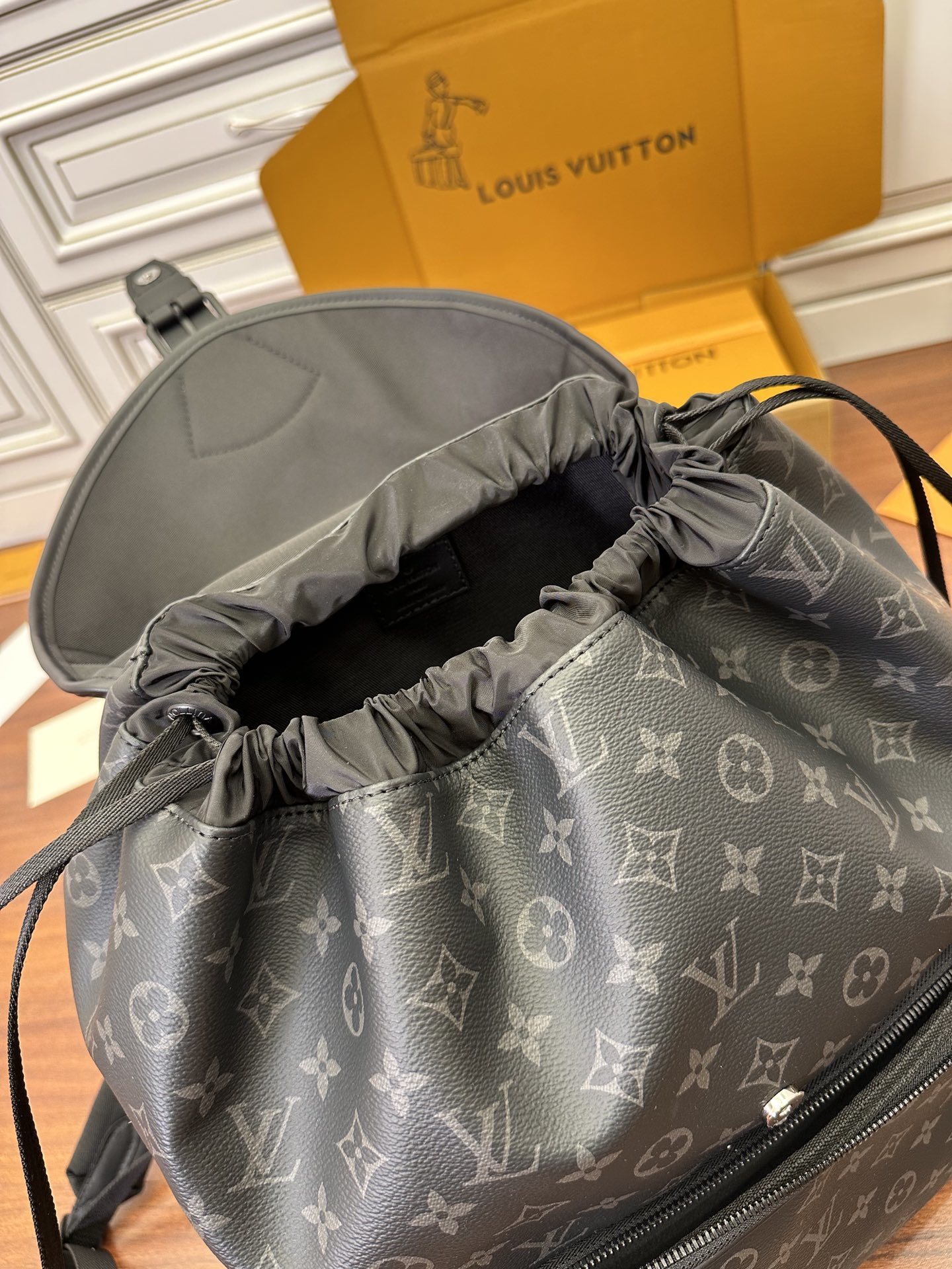 独家首发型号M46683特级加强版品质提升专柜同步电子芯片内码礼品袋保护纸铜版电子标签合格证皮料是正品代