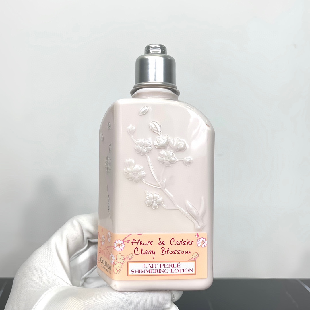 Loción corporal de flor de cerezo L'Occitane 250ml Gel de ducha de flor de cerezo L'Occitane 250ml