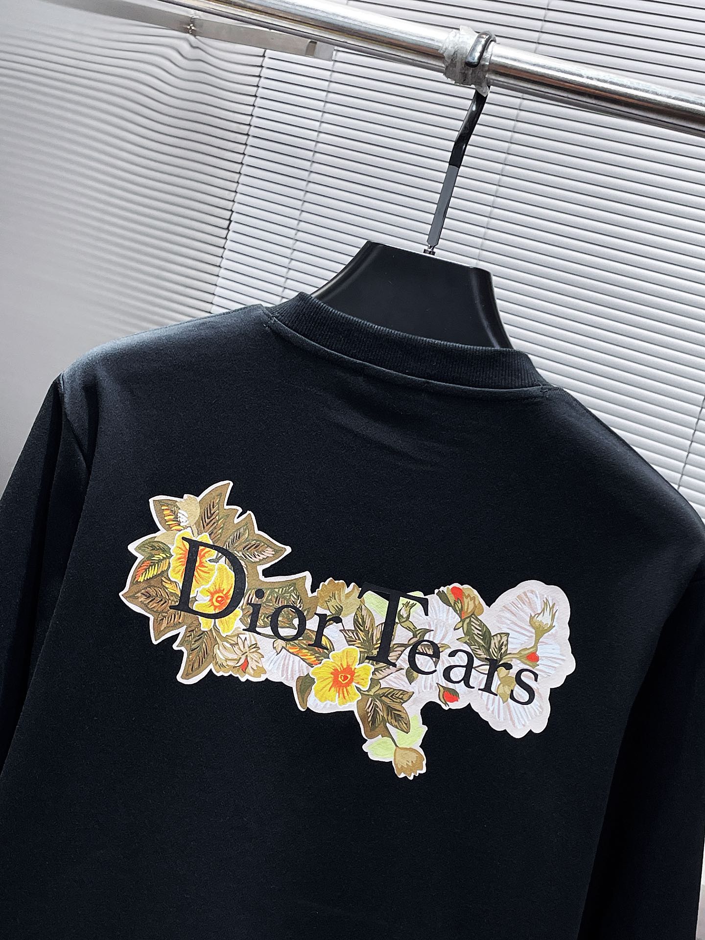     迪奥  Dior  ss早秋新款 长袖 圆领 卫衣，高端版本！专柜定制面料 透气舒适度高，细节无