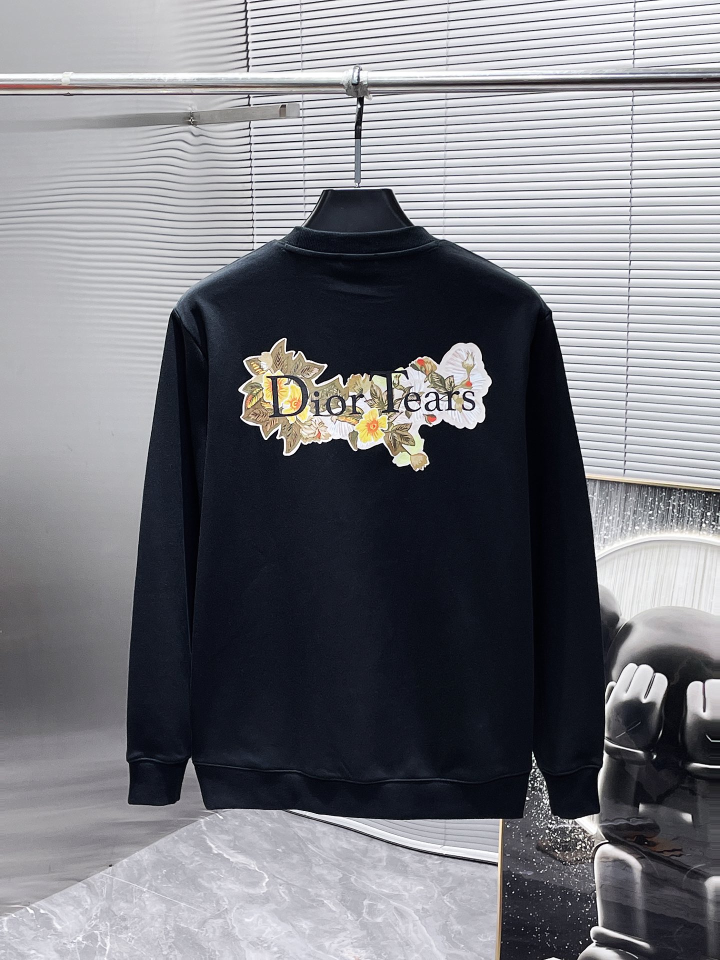     迪奥  Dior  ss早秋新款 长袖 圆领 卫衣，高端版本！专柜定制面料 透气舒适度高，细节无