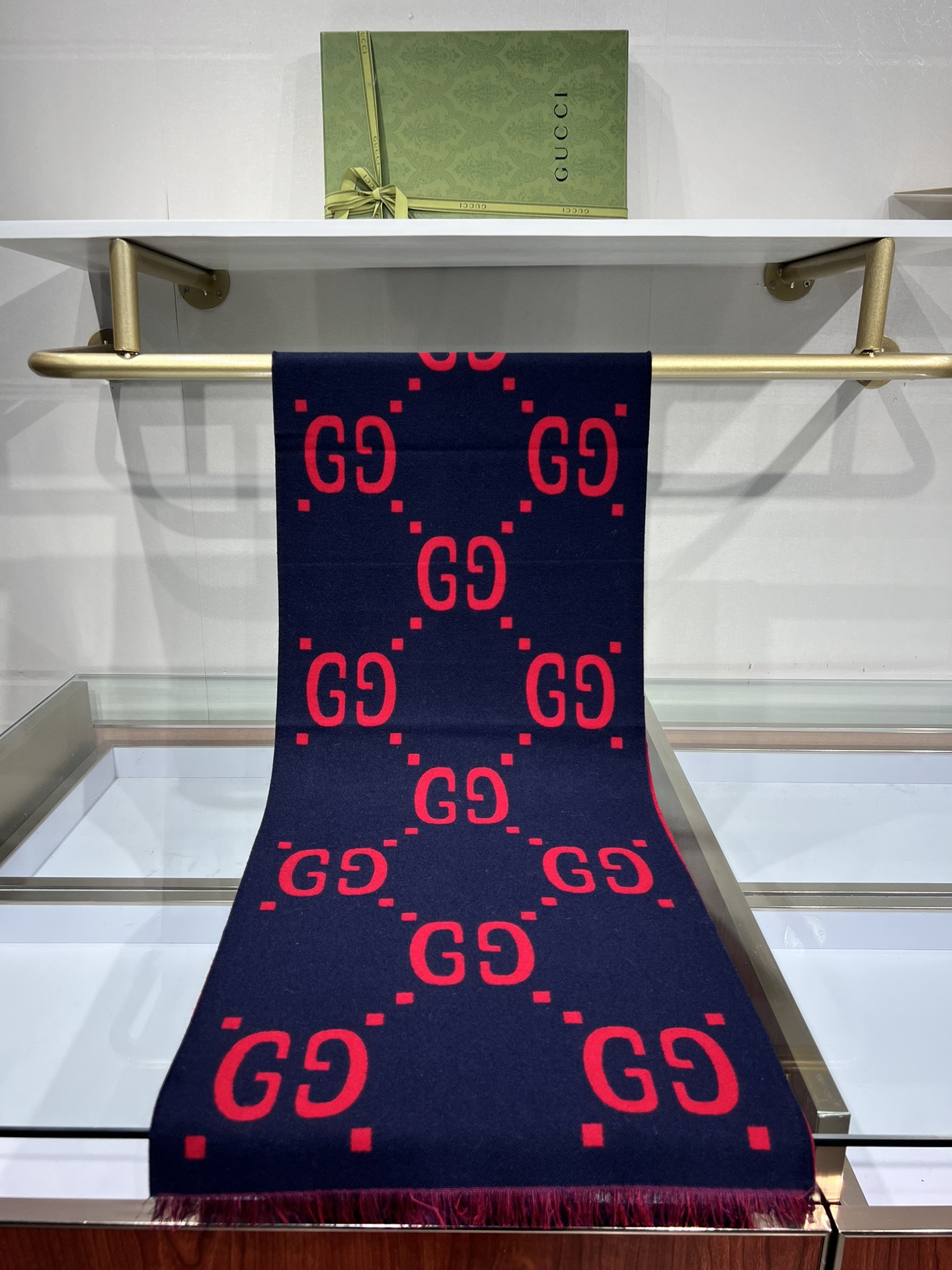 💟王牌口碑闭眼买❗️独家最高规格Gucci新款，全网最牛品质，必须带给大家最好的品质，双面不同设计，非常