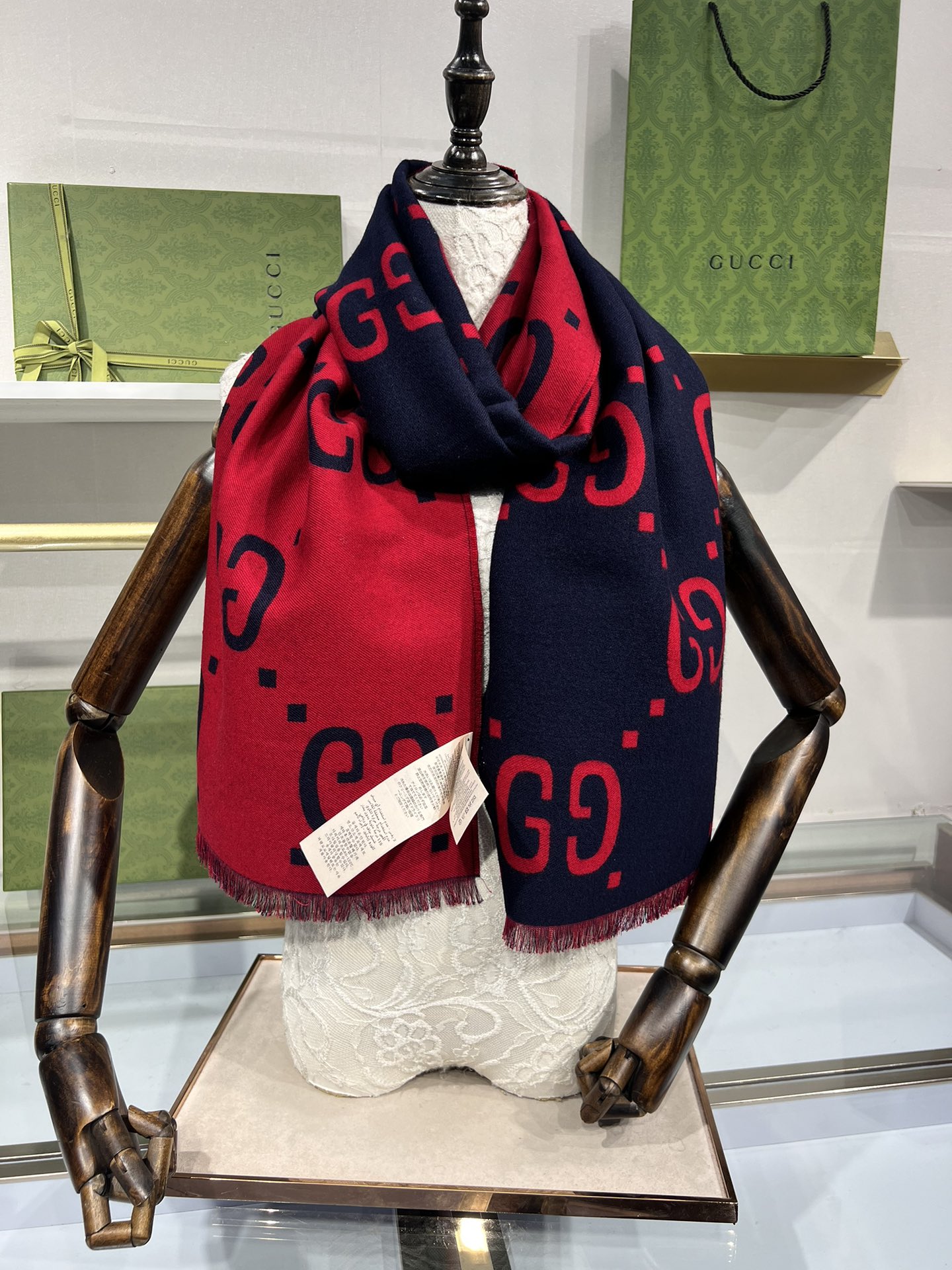 💟王牌口碑闭眼买❗️独家最高规格Gucci新款，全网最牛品质，必须带给大家最好的品质，双面不同设计，非常