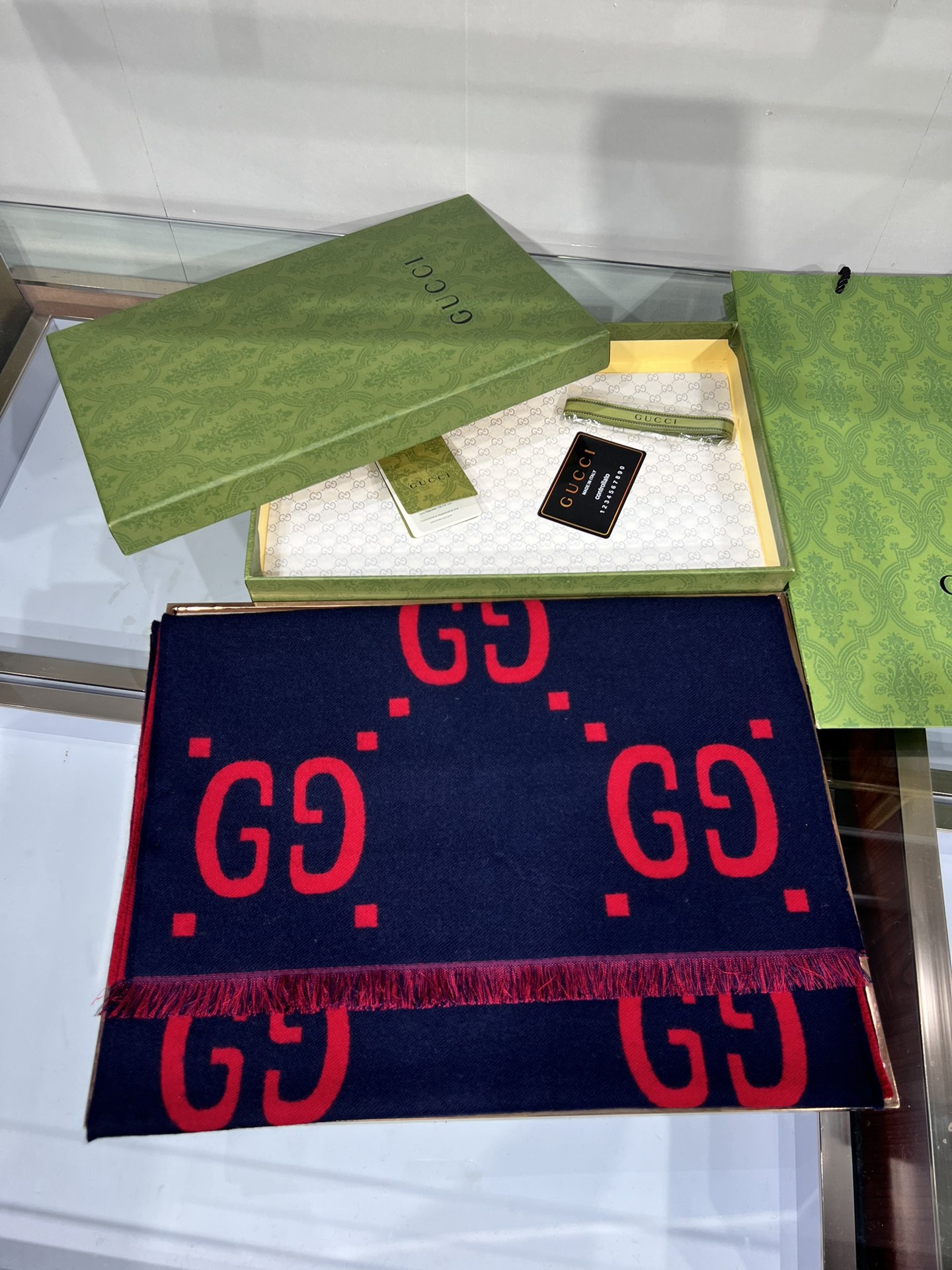 💟王牌口碑闭眼买❗️独家最高规格Gucci新款，全网最牛品质，必须带给大家最好的品质，双面不同设计，非常