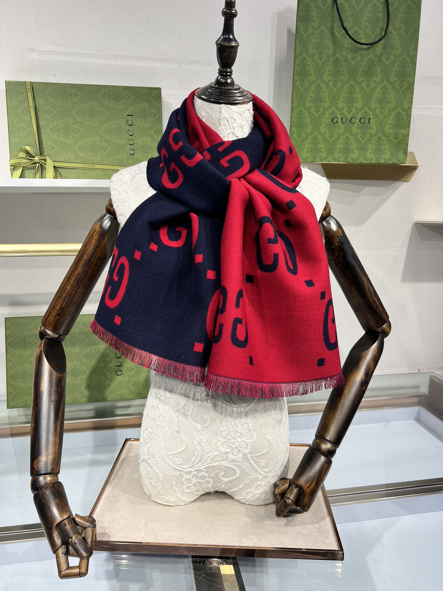 💟王牌口碑闭眼买❗️独家最高规格Gucci新款，全网最牛品质，必须带给大家最好的品质，双面不同设计，非常