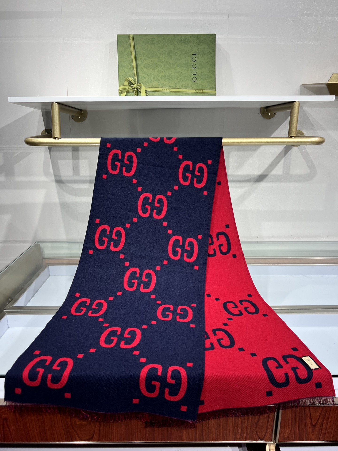 💟王牌口碑闭眼买❗️独家最高规格Gucci新款，全网最牛品质，必须带给大家最好的品质，双面不同设计，非常