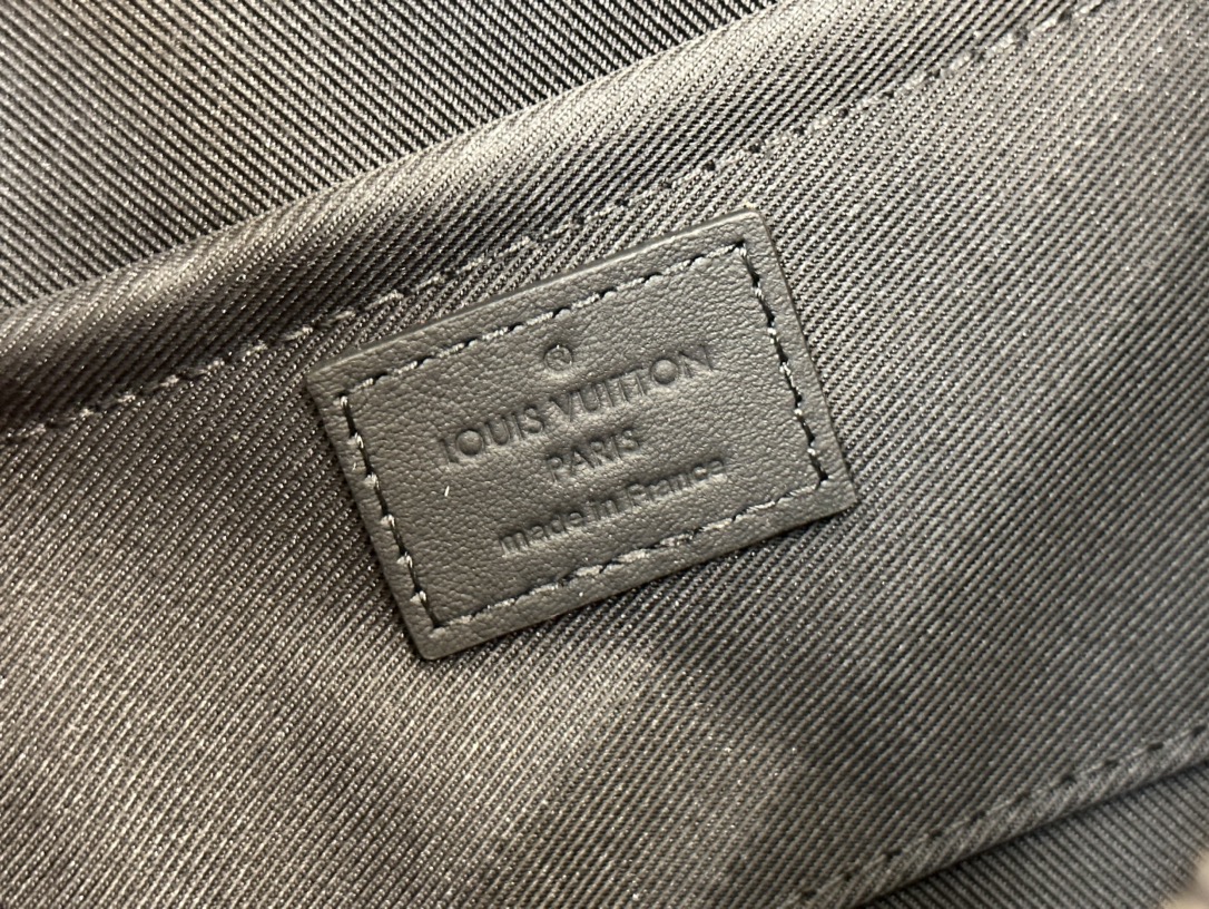 Louis Vuitton Classic Luxury Handbag Shoulder Crossbody Bag Ref 9