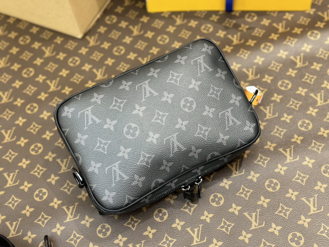 Louis Vuitton Haute Couture Classic Luxury Handbag Shoulder Crossbody 3
