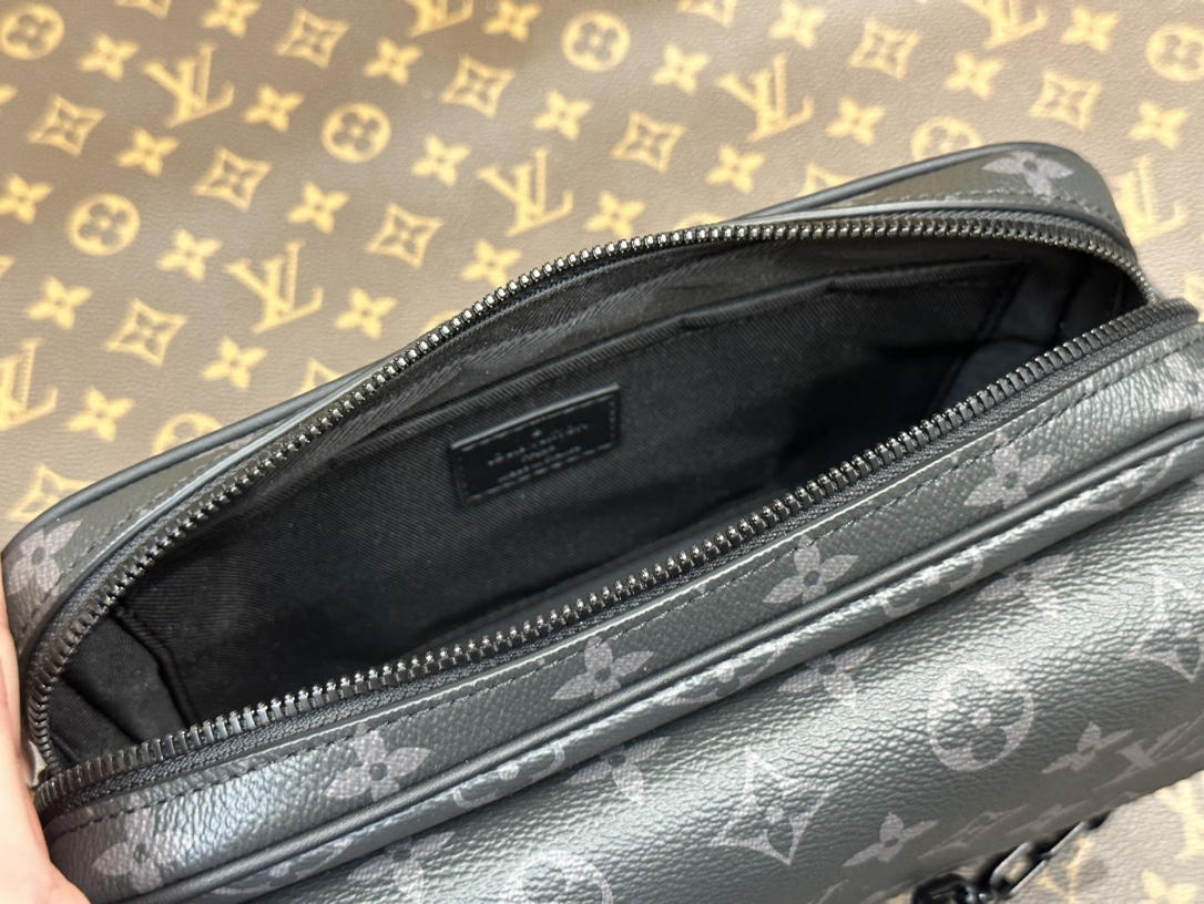 Louis Vuitton Haute Couture Classic Luxury Handbag Shoulder Crossbody 8