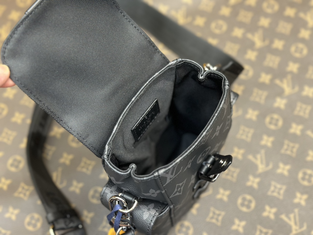 路易威登 Louis Vuitton 高定典藏名品高定成衣时装外套连衣裙衬衫T恤 #70B636DA 8
