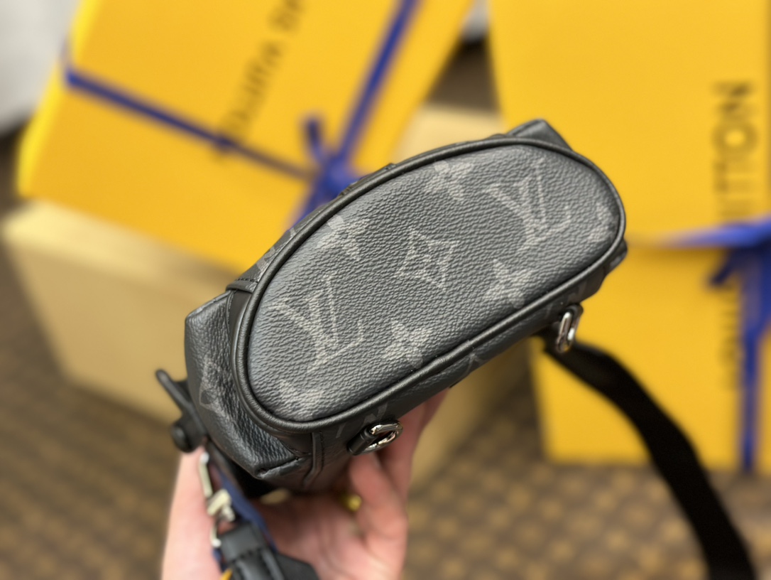 路易威登 Louis Vuitton 高定典藏名品高定成衣时装外套连衣裙衬衫T恤 #70B636DA 4