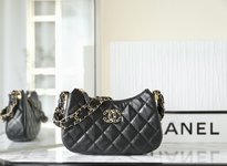 Chanel Crossbody & Shoulder Bags Black Vintage Gold Calfskin Cowhide Fall/Winter Collection Underarm