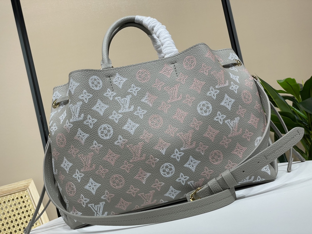 Louis Vuitton Lv23 new hollow [Bella Tote handbag] M 23395 gray gradient (punching)