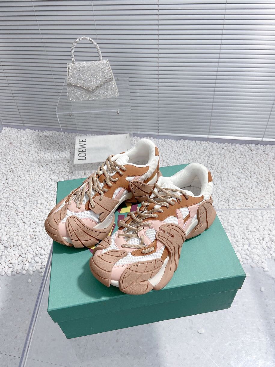 Futuristic Shoes by Camperlab: Stylish Performance Footwear for Men and Women - 图片 1