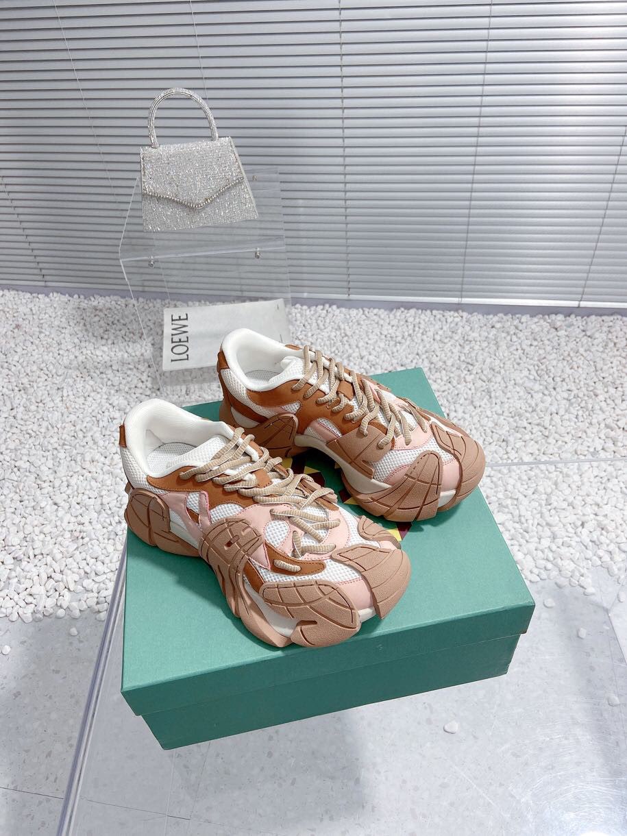 Futuristic Shoes by Camperlab: Stylish Performance Footwear for Men and Women - 图片 3