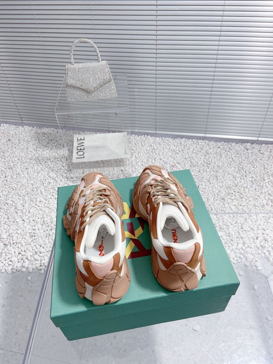 Futuristic Shoes by Camperlab: Stylish Performance Footwear for Men and Women - 图片 4