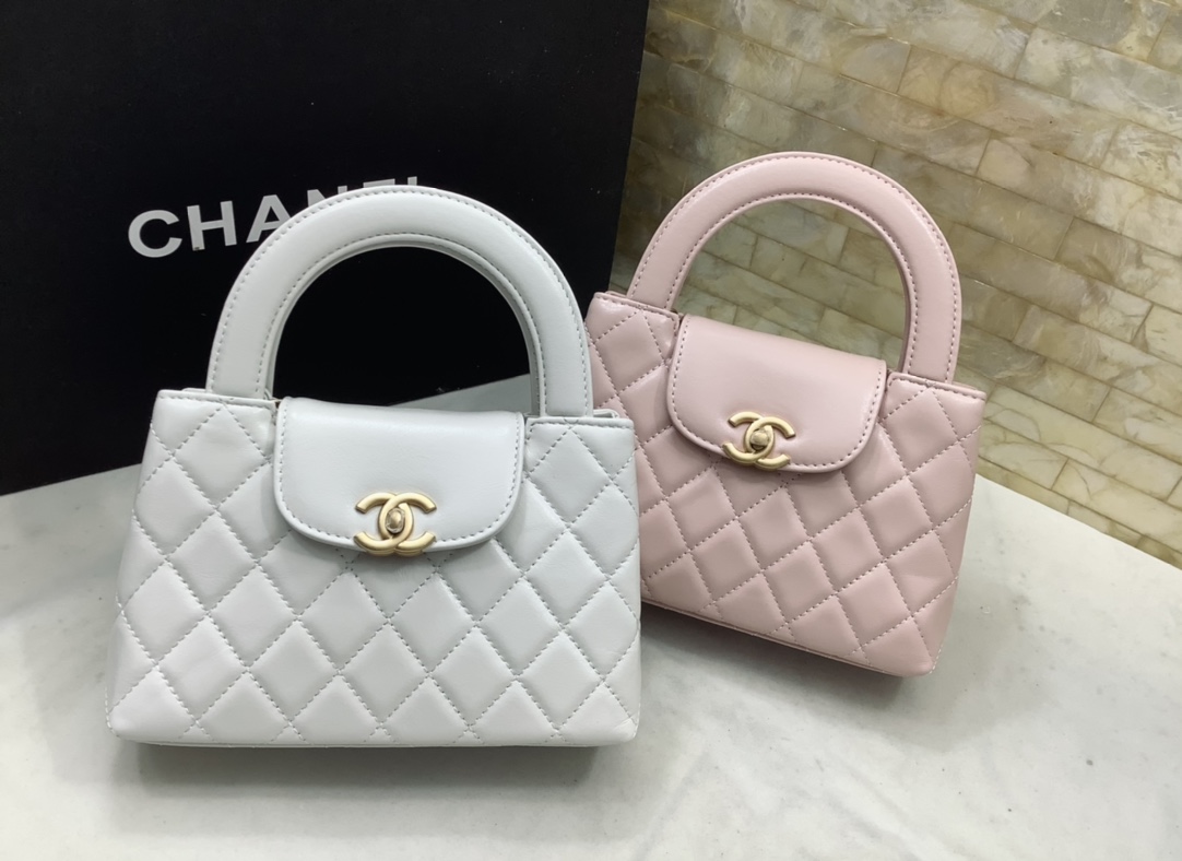 Comment la qualité
 Chanel Sacs À Bandoulière & À Épaule Huile cire cuir Vintage La chaîne