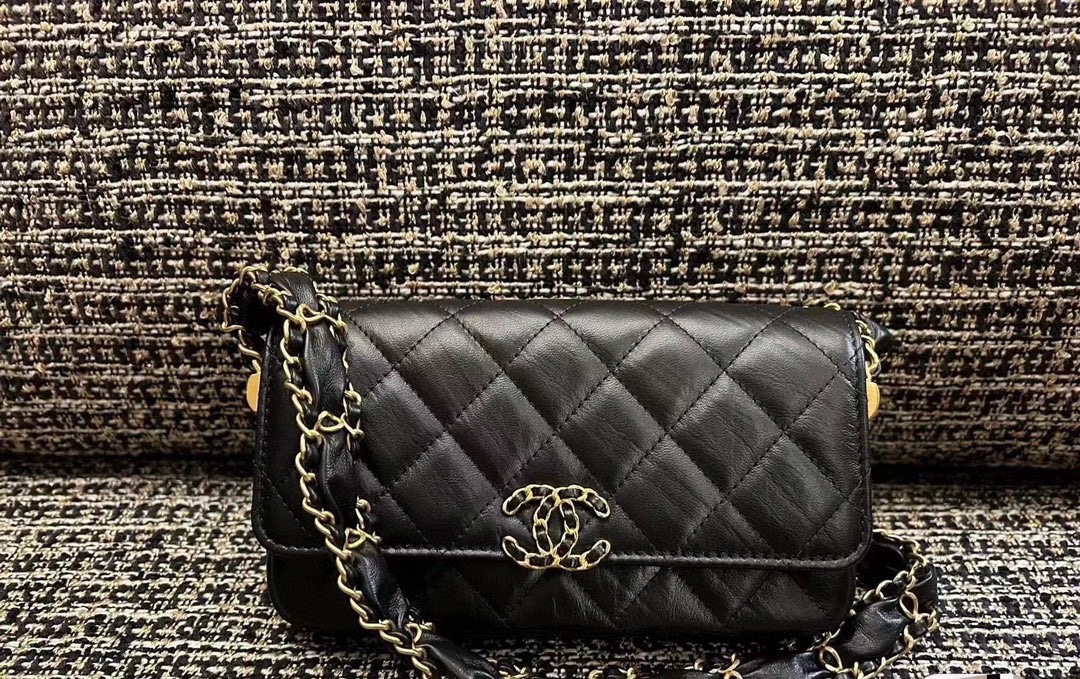 CHANEL 23k autumn and winter series