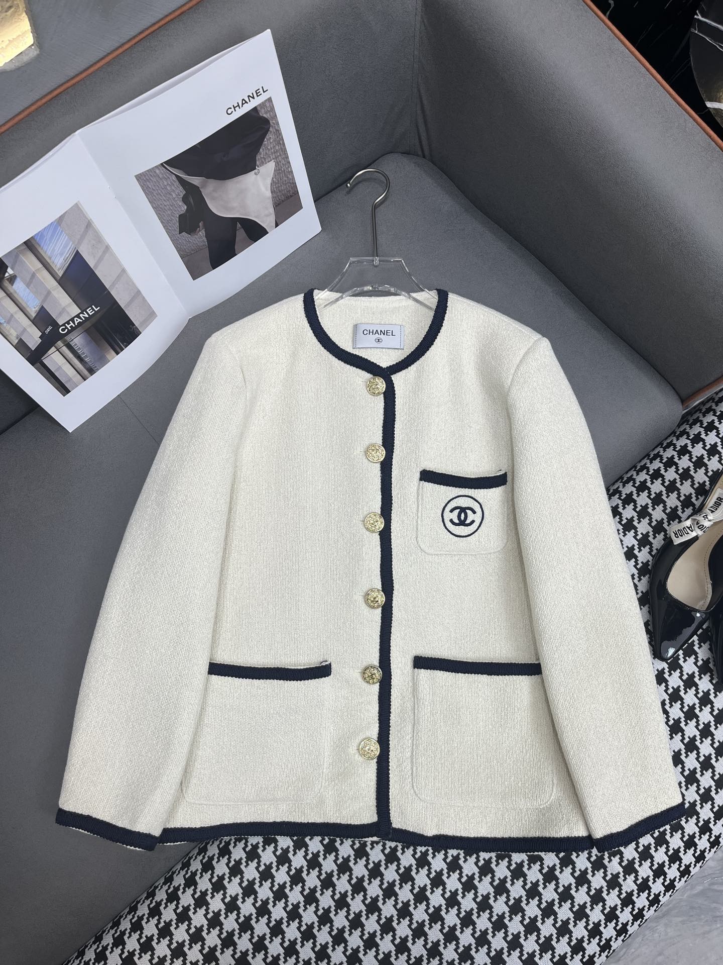 Chanel 1:1
 Clothing Coats & Jackets Embroidery Wool Fall/Winter Collection Fashion