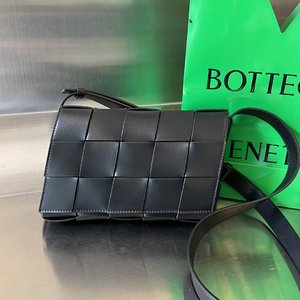 Sale Outlet Online Bottega Veneta BV Cassette Handbags Crossbody & Shoulder Bags Black Weave Unisex