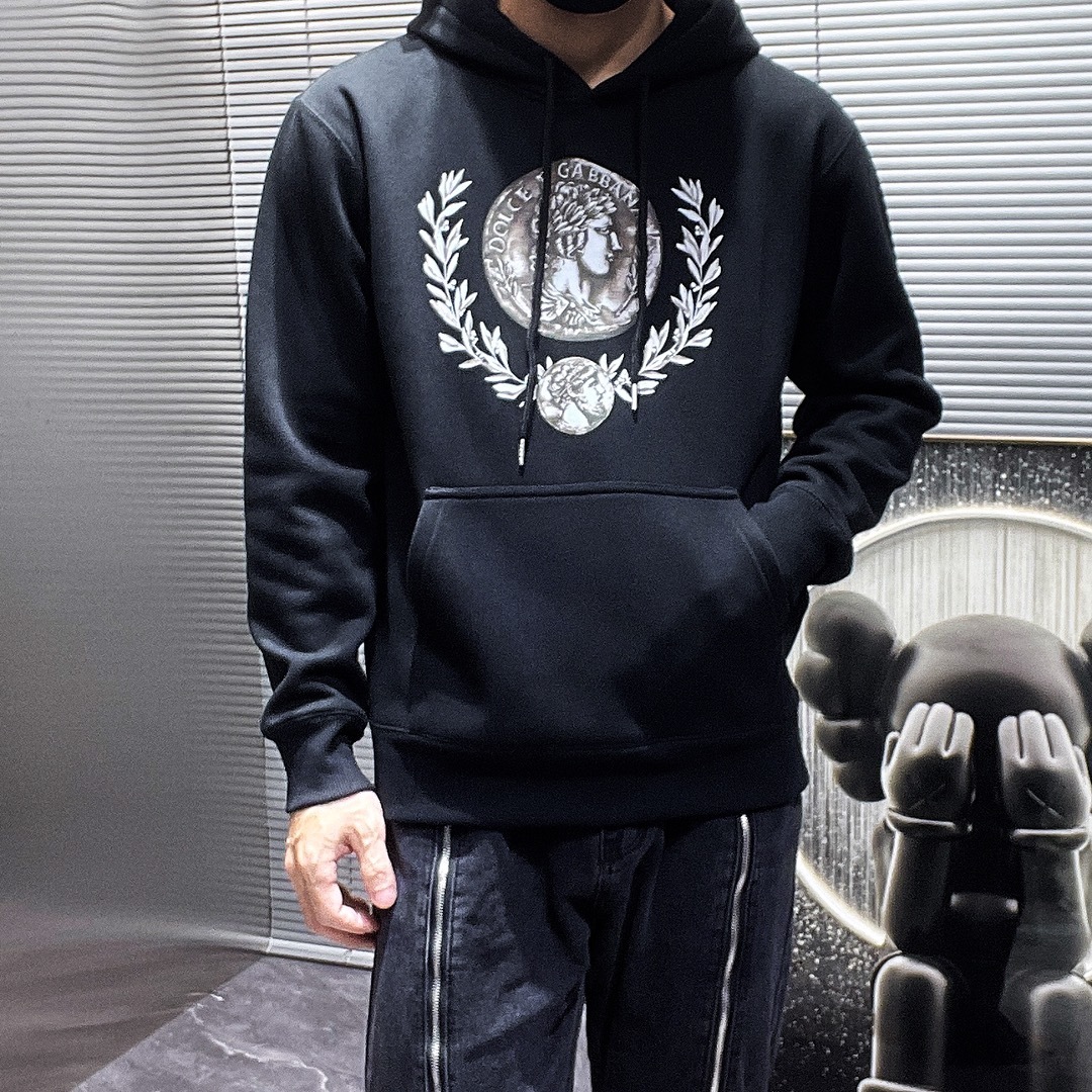 杜嘉班纳 DG 加绒加厚款 ss新款 长袖 连帽 帽衫 卫衣,高端版本!专柜定制面料 透气舒