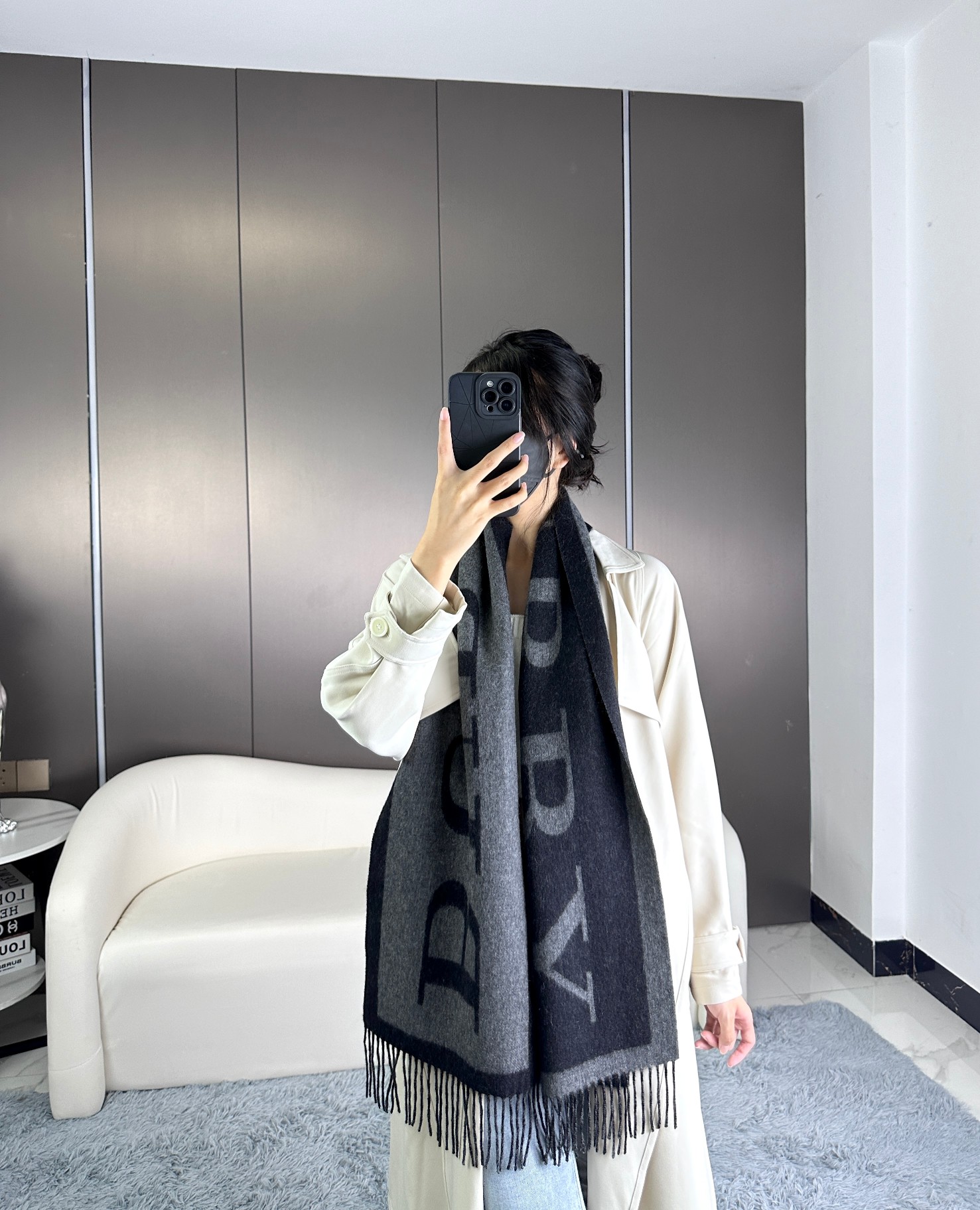 Burberry巴宝 2023新款双面羊绒围巾