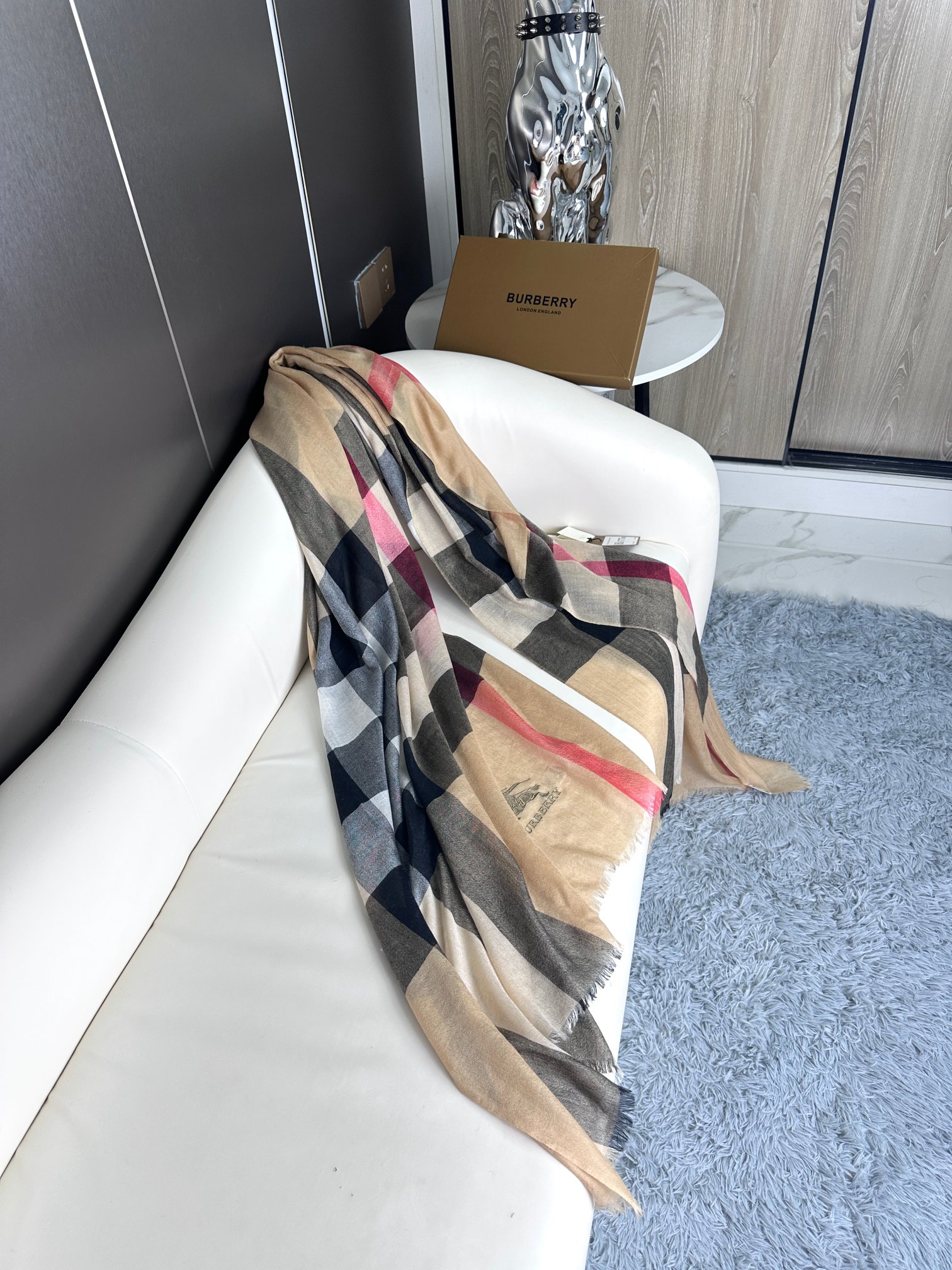 Burberry巴宝莉 2023新款山羊绒围巾