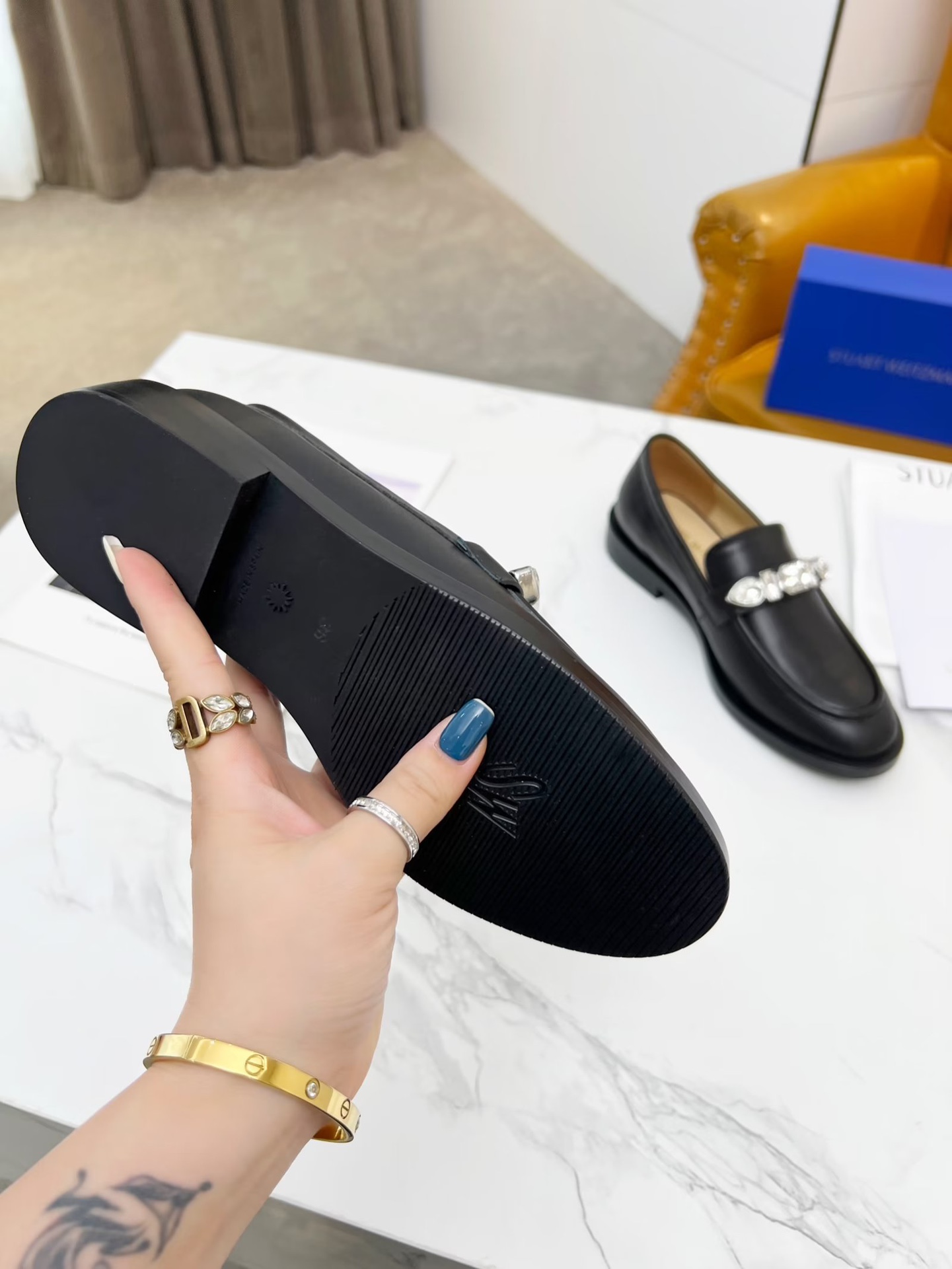 New Stuart Weitzman 2023 Spring/Fall Collection: Stylish Air Shoes with Platinum Pearl Decoder - 图片 7