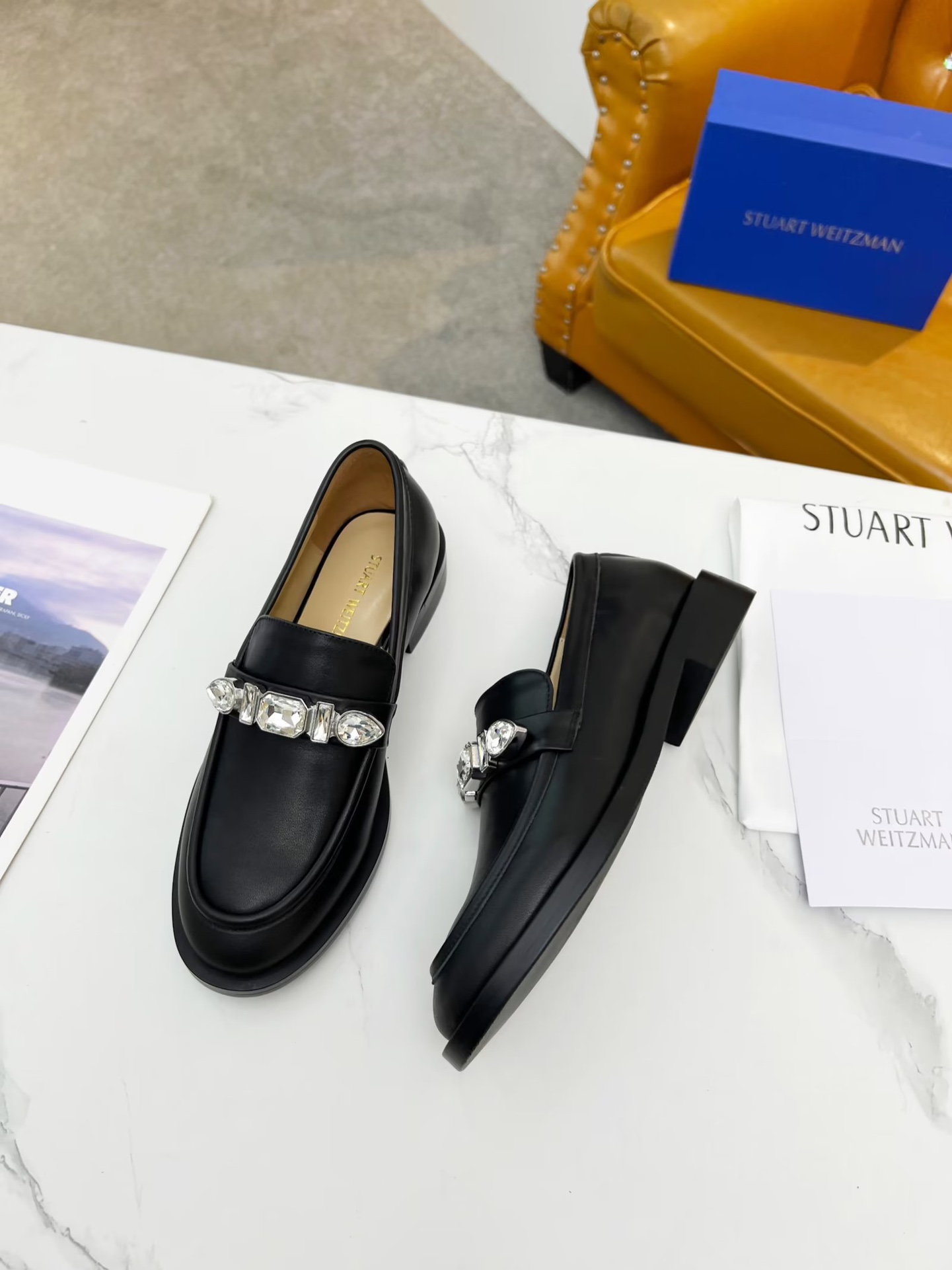 New Stuart Weitzman 2023 Spring/Fall Collection: Stylish Air Shoes with Platinum Pearl Decoder - 图片 9
