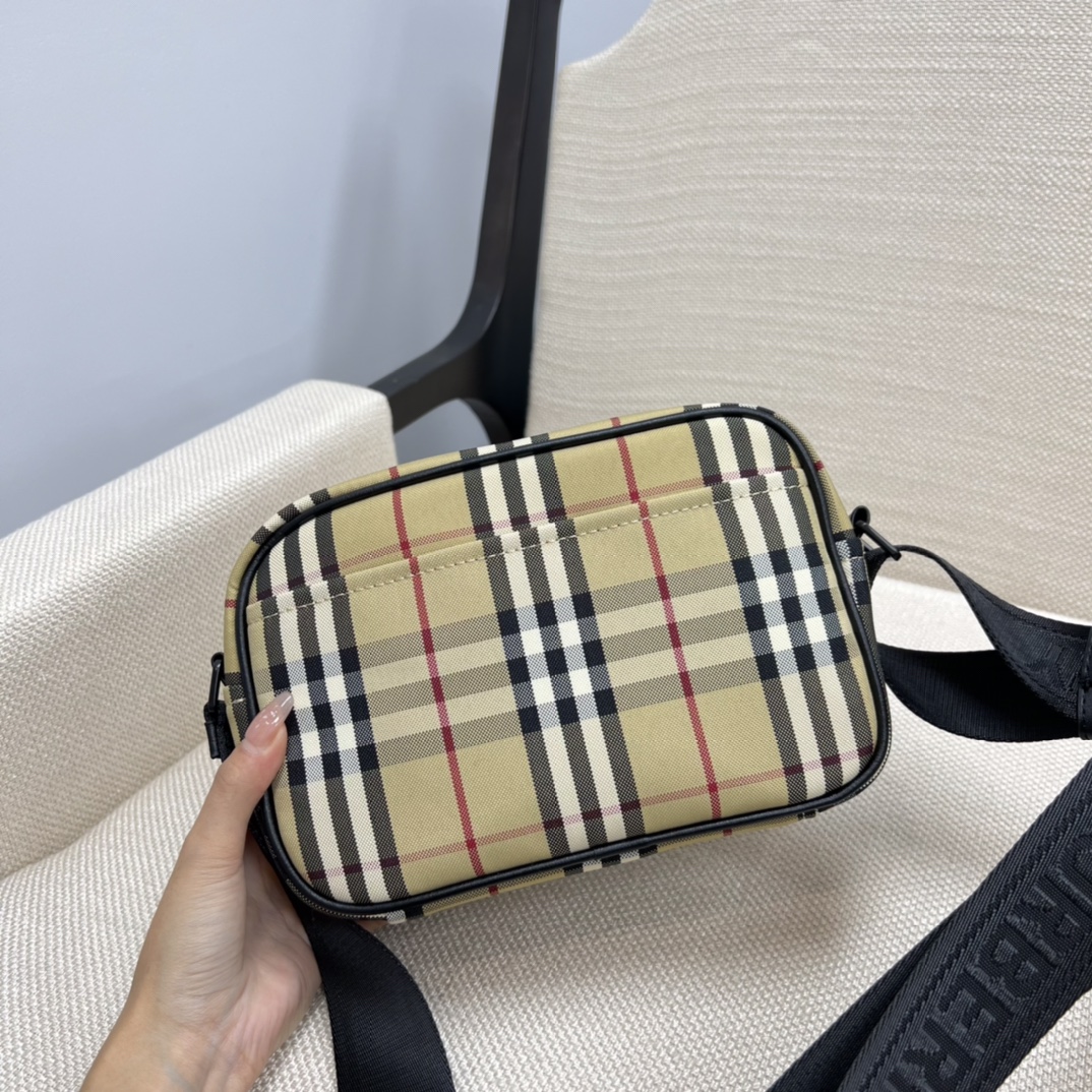 Waterproof check canvas camera bag designed in a classic vintage British - Comprehensive 6