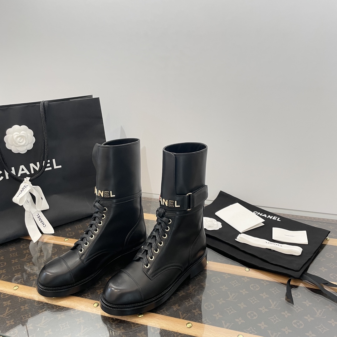 CHANEL 샤넬 2022 가을겨울 특허가죽 두꺼운 밑창 첼시 부츠 4cm 경량 두꺼운 밑창 수입 미러 태우 특허