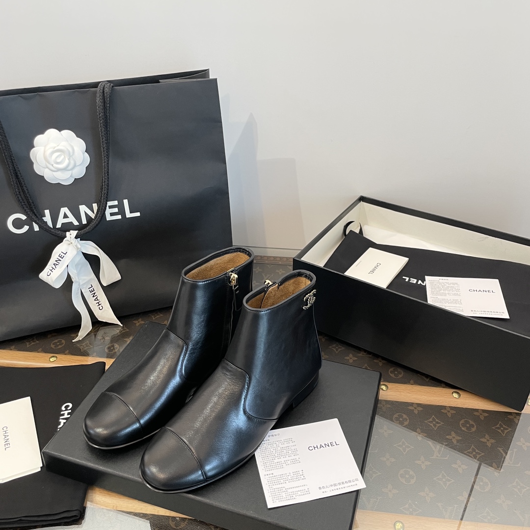 CHANEL 샤넬 2022 가을겨울 특허가죽 두꺼운 밑창 첼시 부츠 4cm 경량 두꺼운 밑창 수입 미러 태우 특허