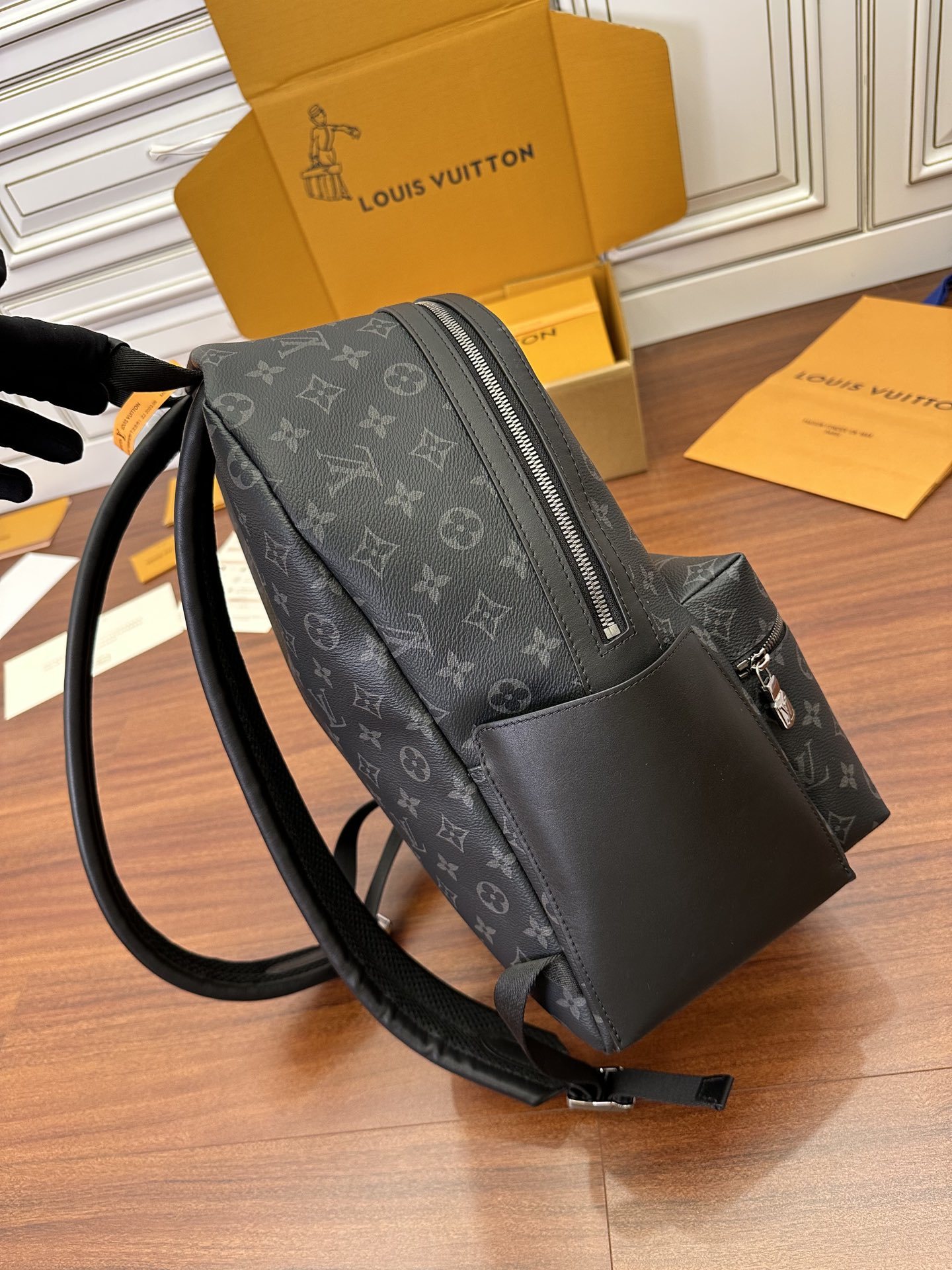 独家首发型号特正版M22558品质全面再次升级专柜同步电子芯片内码新礼盒礼品袋保护纸铜版电子标签合格证皮