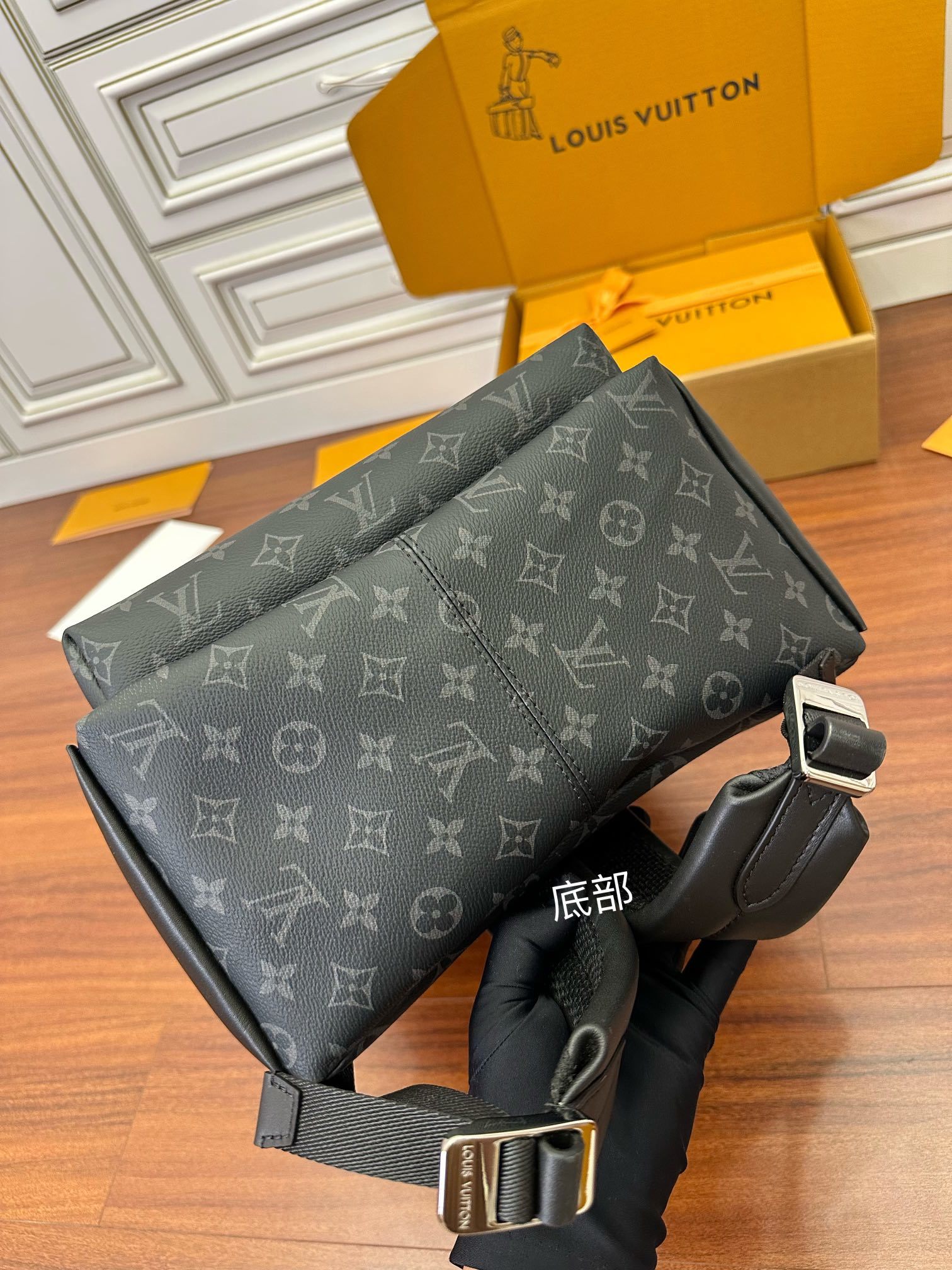 独家首发型号特正版M22558品质全面再次升级专柜同步电子芯片内码新礼盒礼品袋保护纸铜版电子标签合格证皮