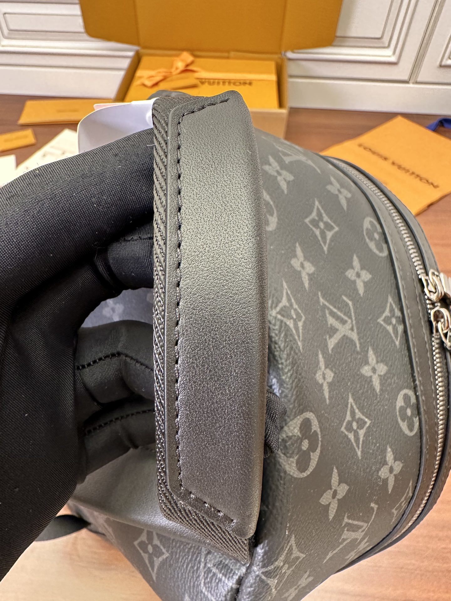 独家首发型号特正版M22558品质全面再次升级专柜同步电子芯片内码新礼盒礼品袋保护纸铜版电子标签合格证皮
