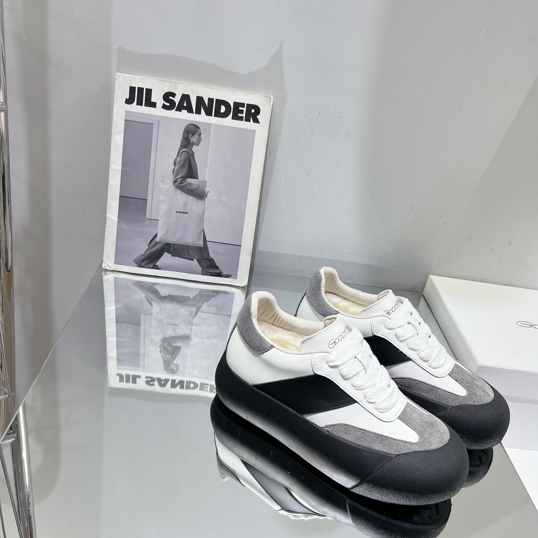 [Golden Goose Women