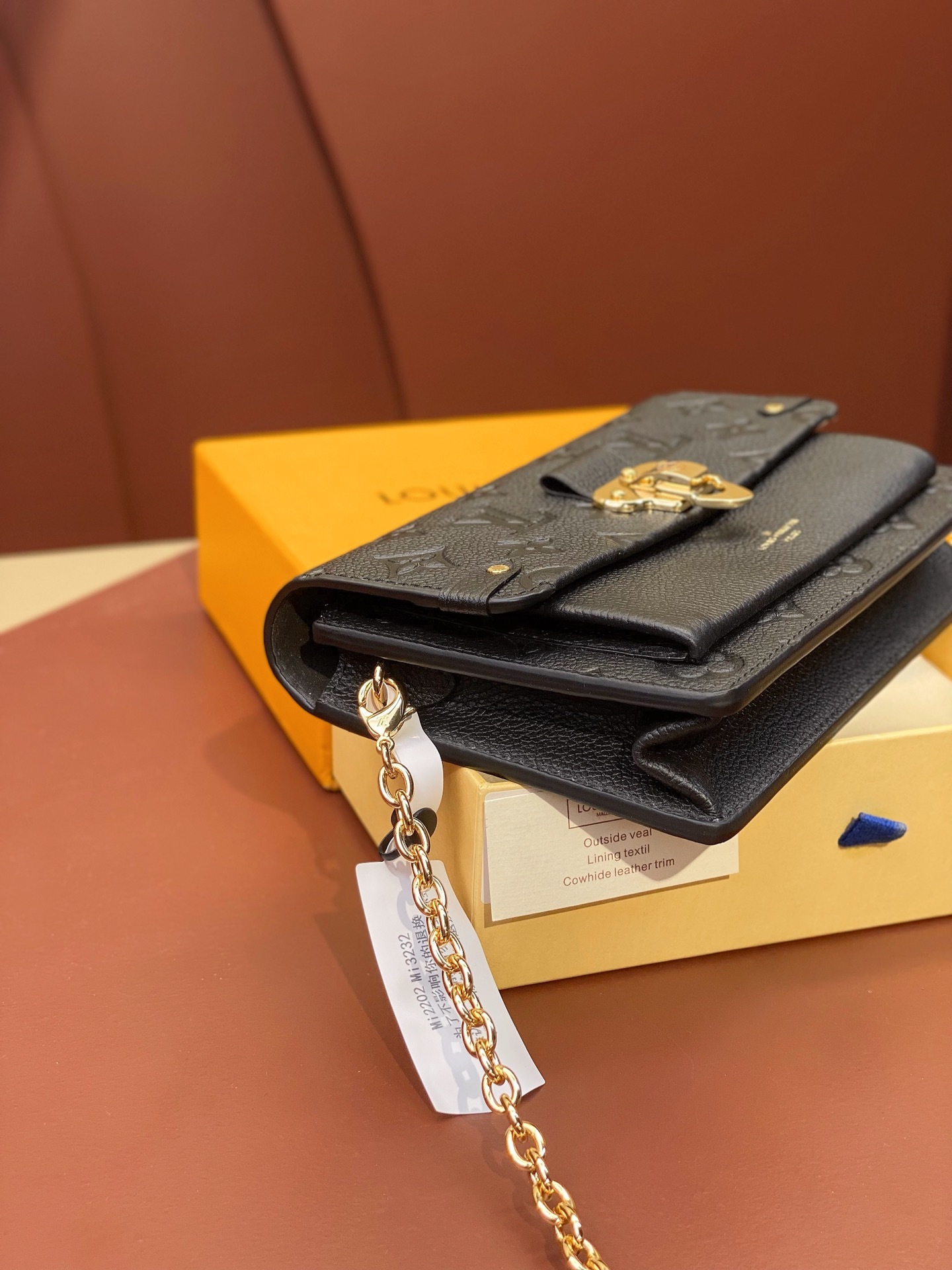 M67893黑色!CHAIN钱夹由柔软的MonogramEmpreinte皮革精心裁制而成适合携带日常必
