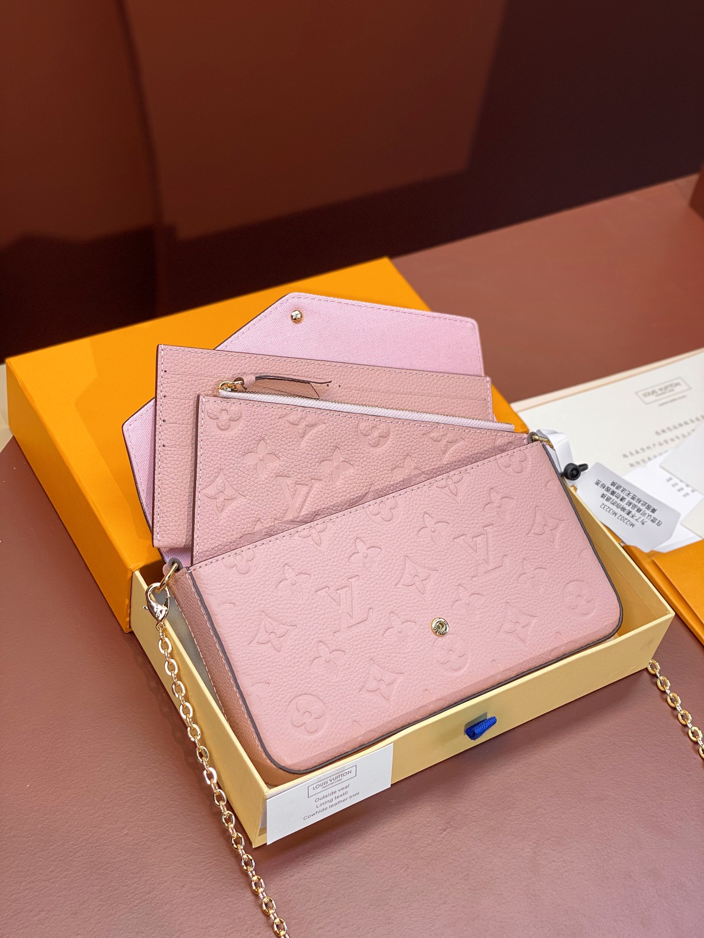 M64064 粉色 Pochette Félicie 链条包 Monogram Empreinte 皮革